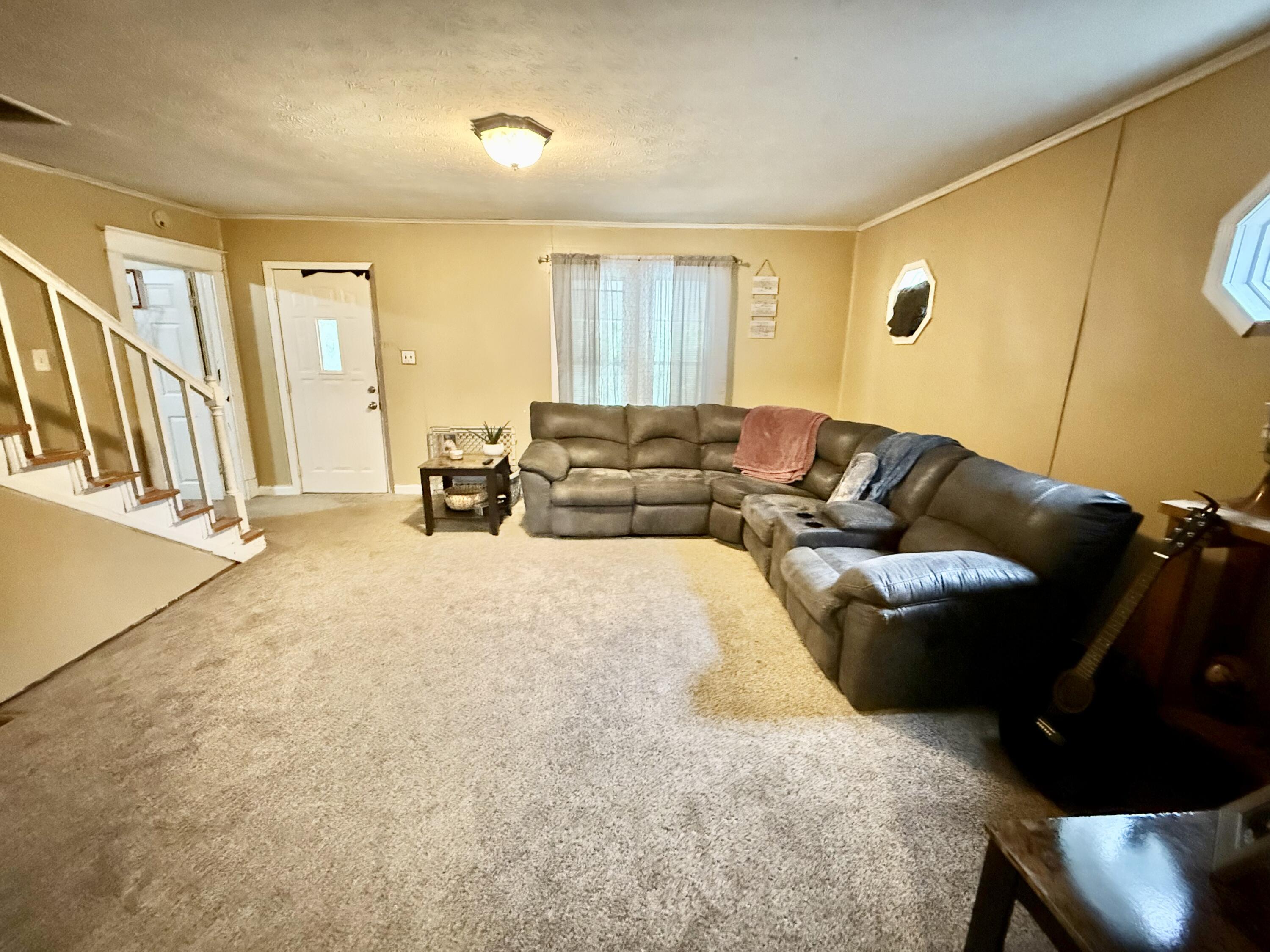 622 E Bourne Avenue Property Photo 6