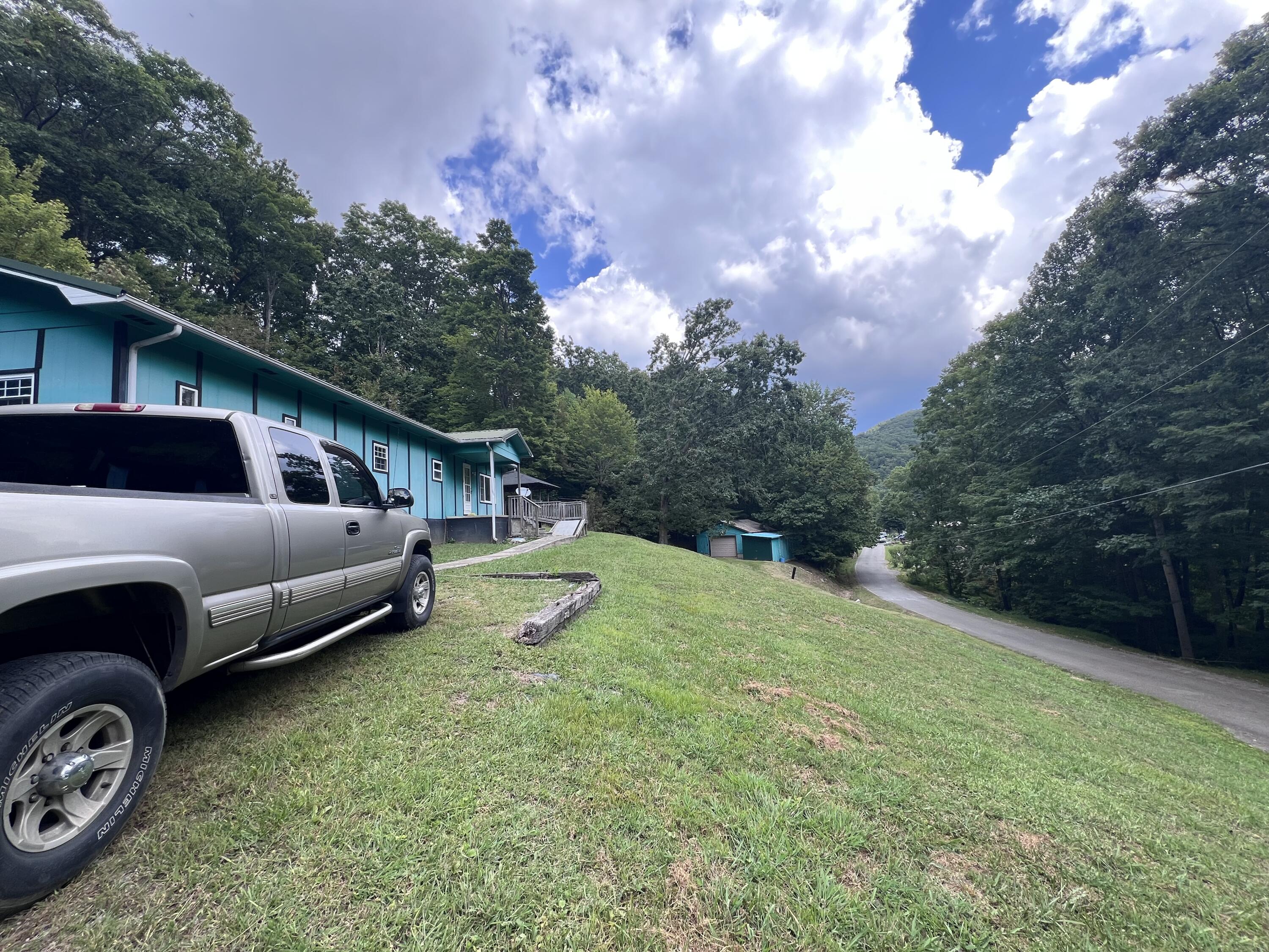 461 Round Ridge Road Property Photo 5