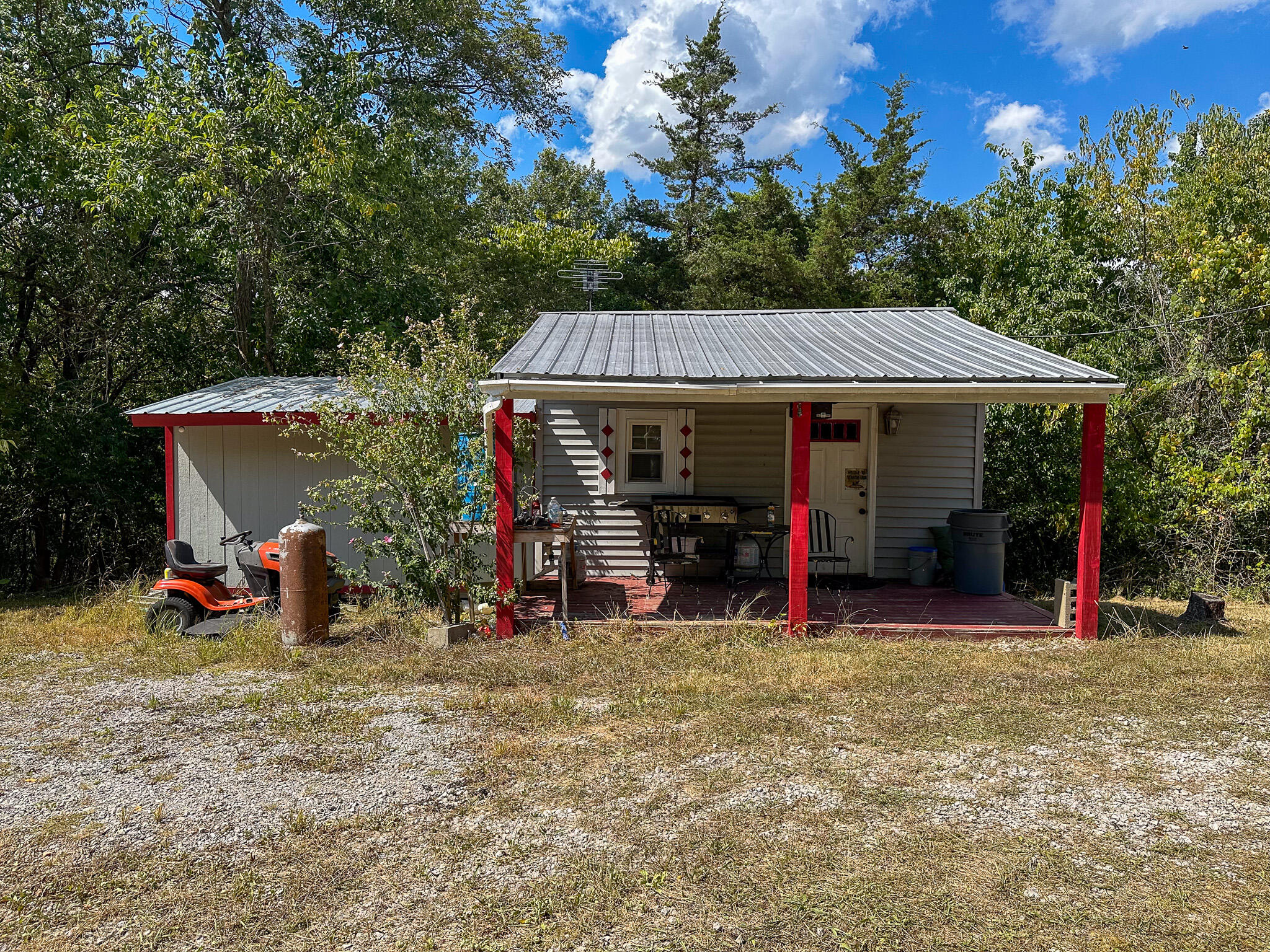 1965 Breck Road Property Photo 4