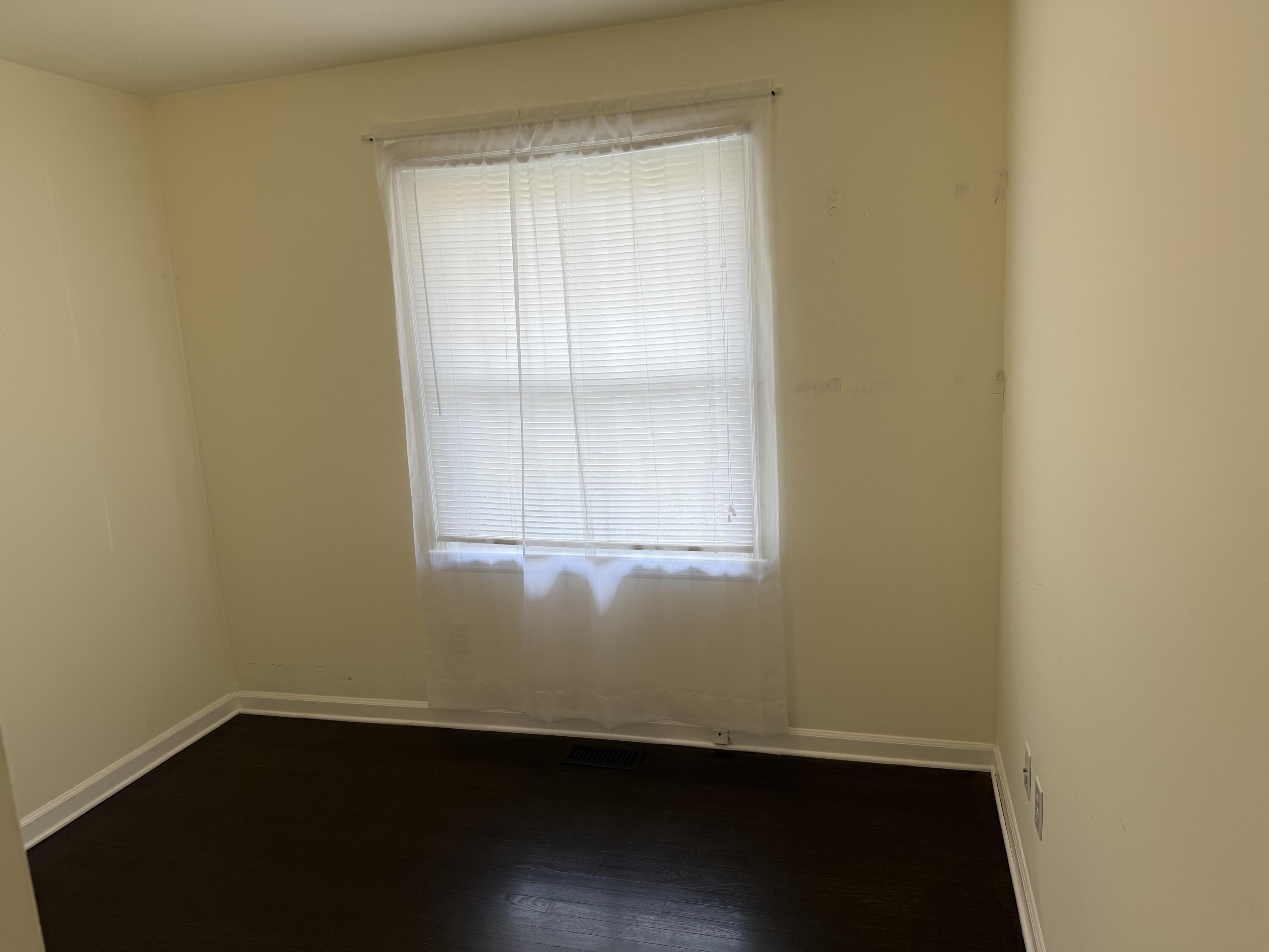 139 E Showalter Drive Property Photo 16