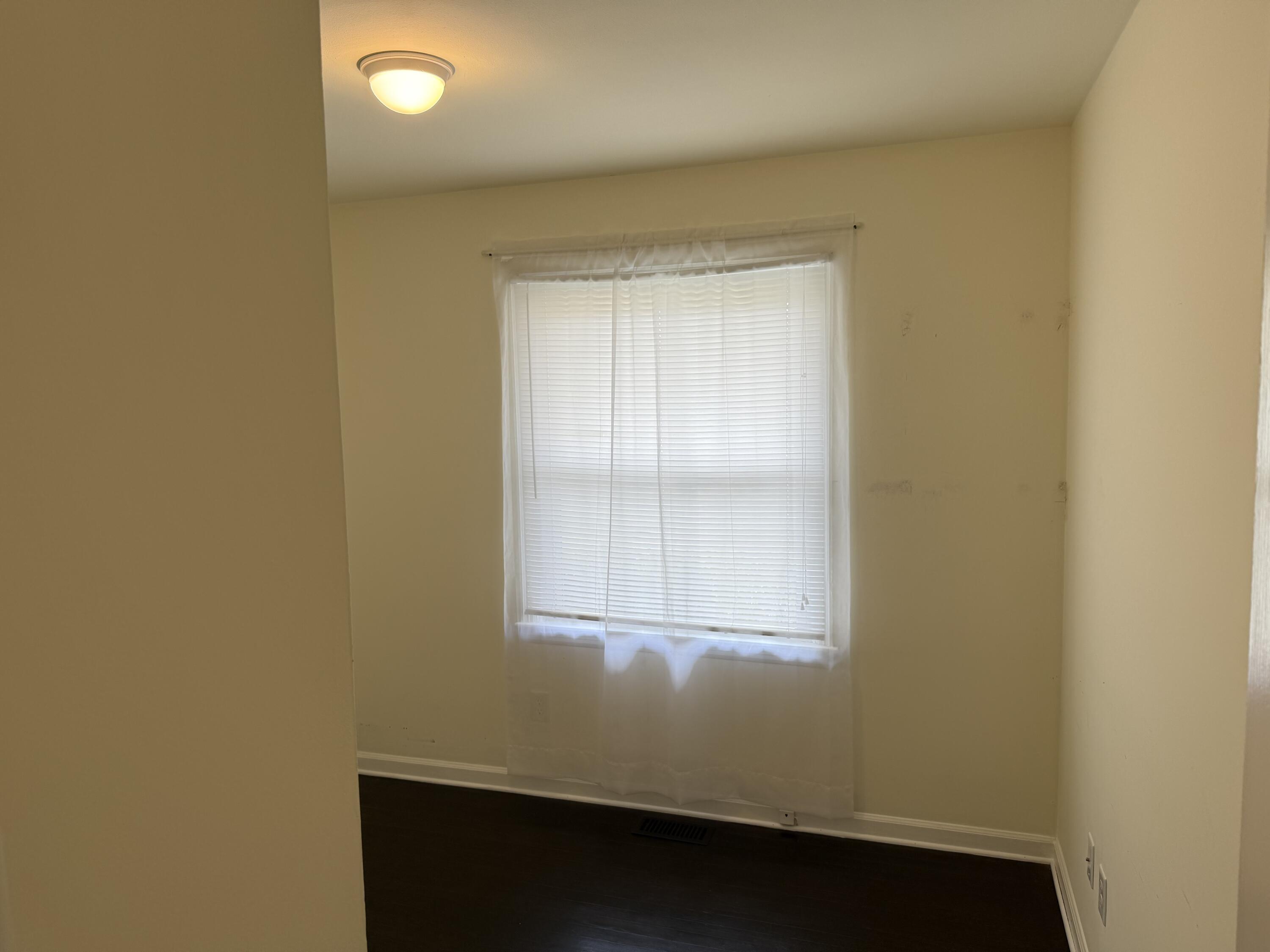139 E Showalter Drive Property Photo 17