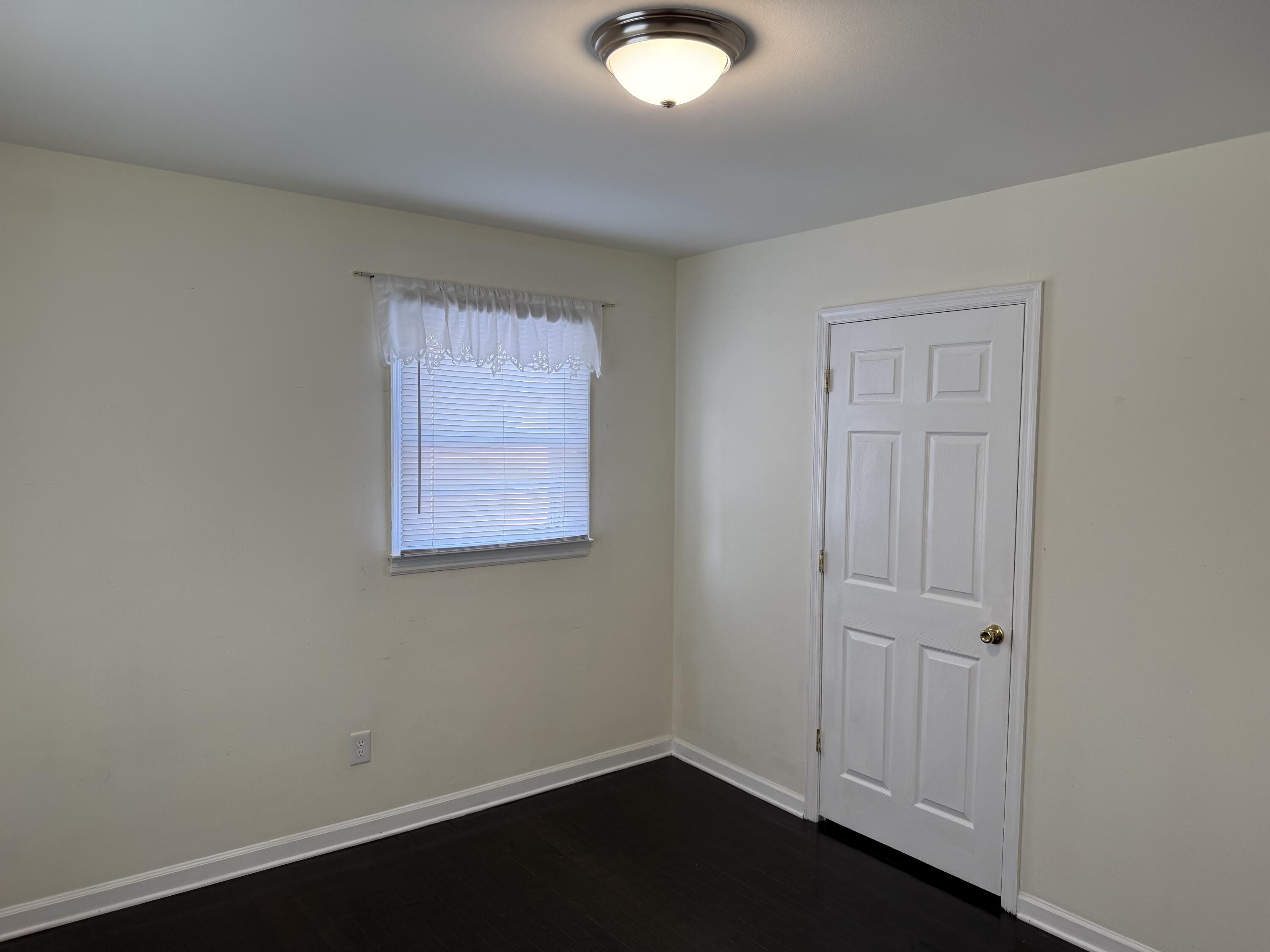139 E Showalter Drive Property Photo 22
