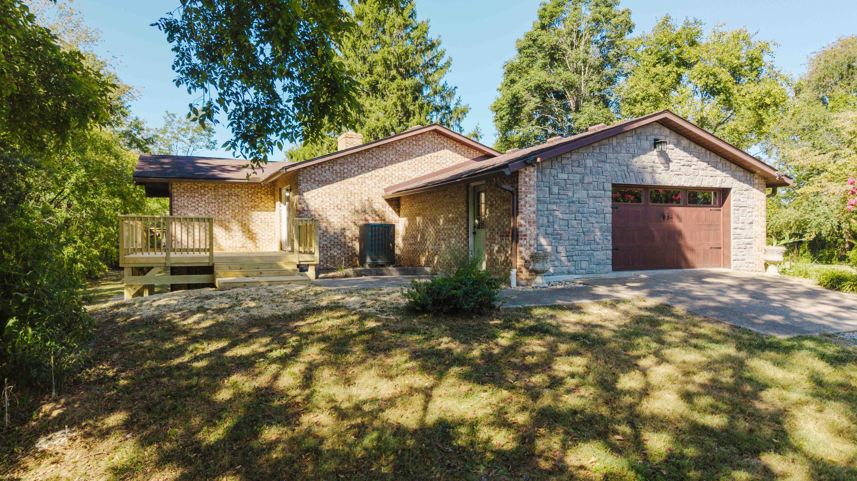 575 Chrisman Circle Property Photo 2