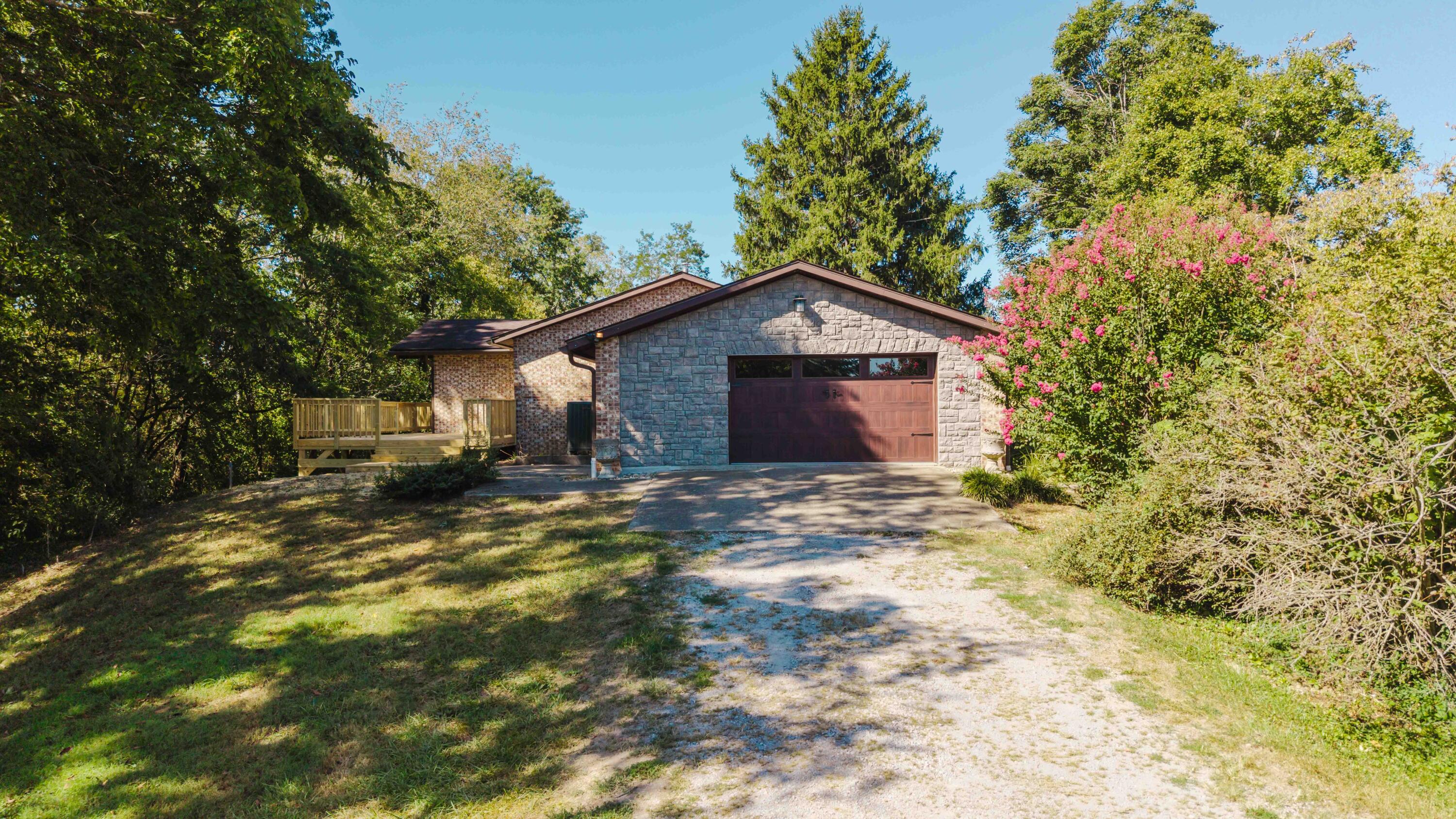 575 Chrisman Circle Property Photo 3
