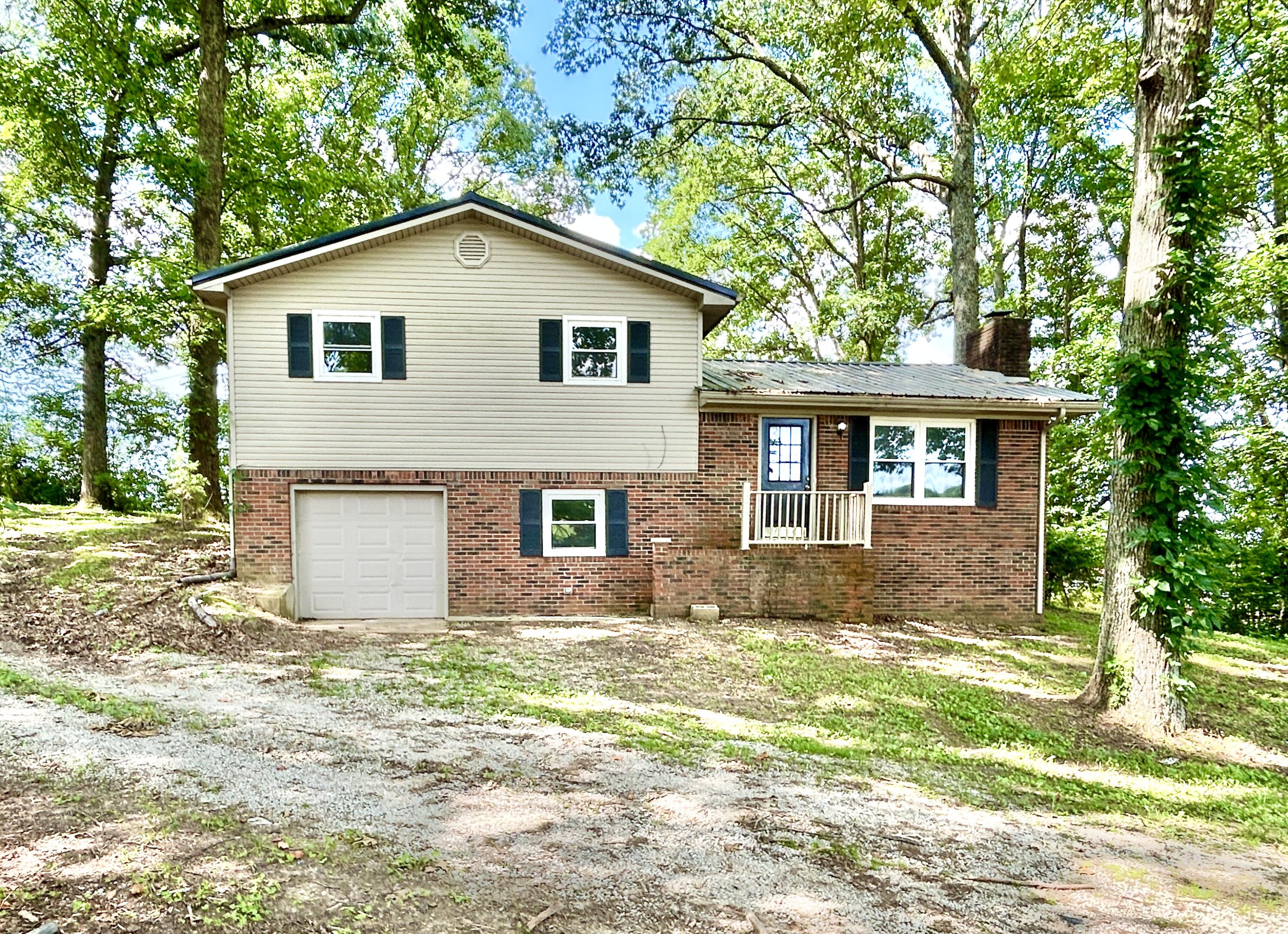 2395 Highway 452 Property Photo 1