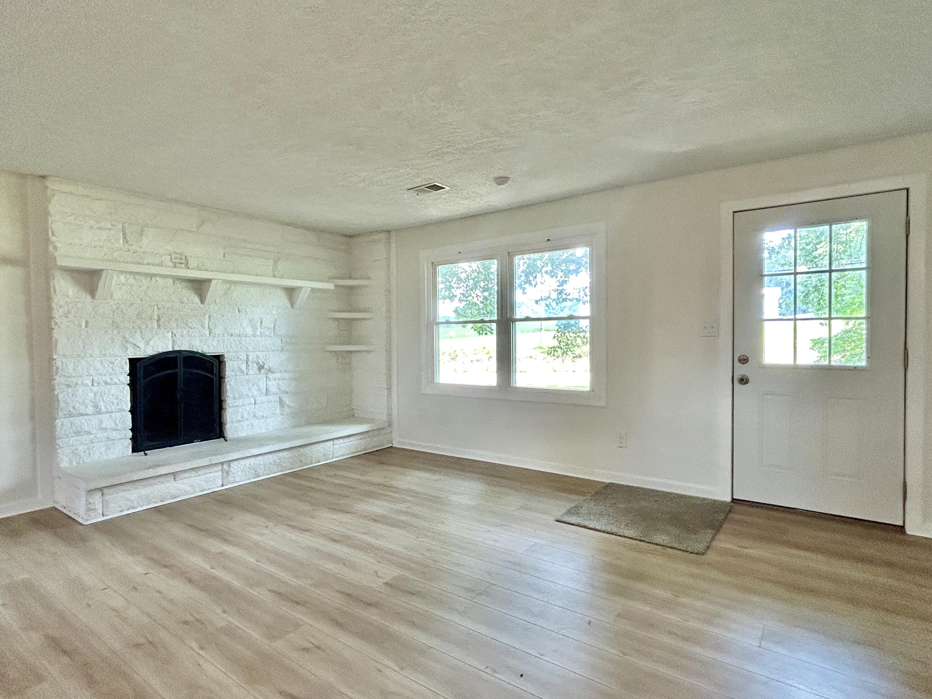 2395 Highway 452 Property Photo 7