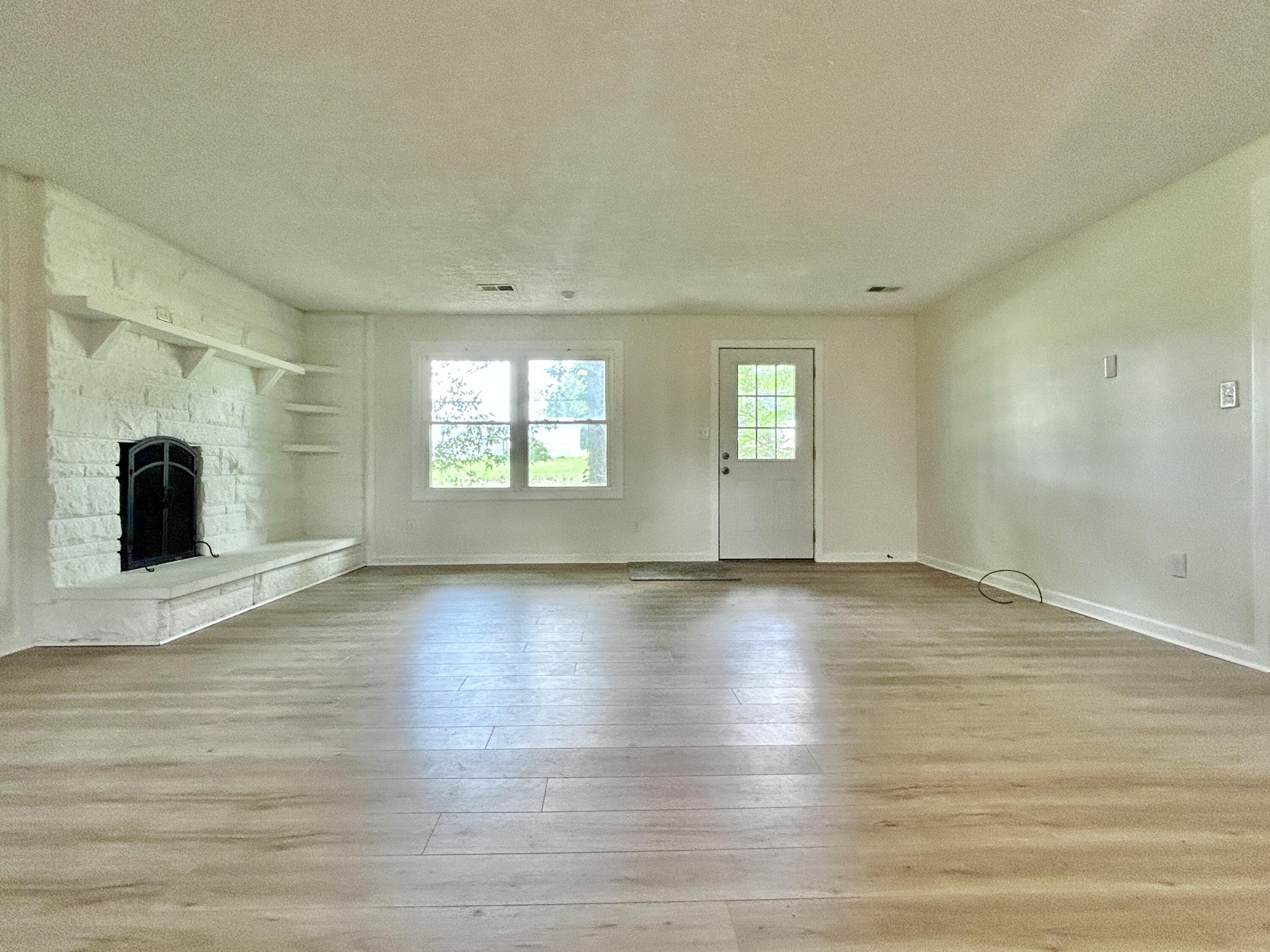 2395 Highway 452 Property Photo 9