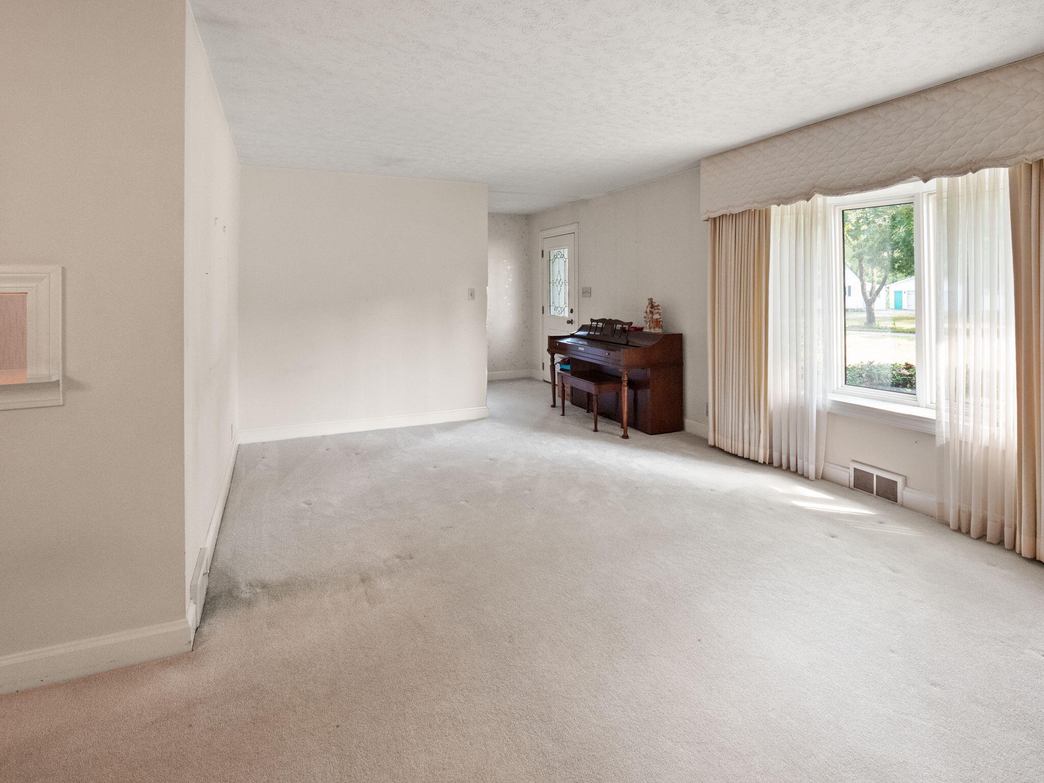 376 E French Avenue Property Photo 9