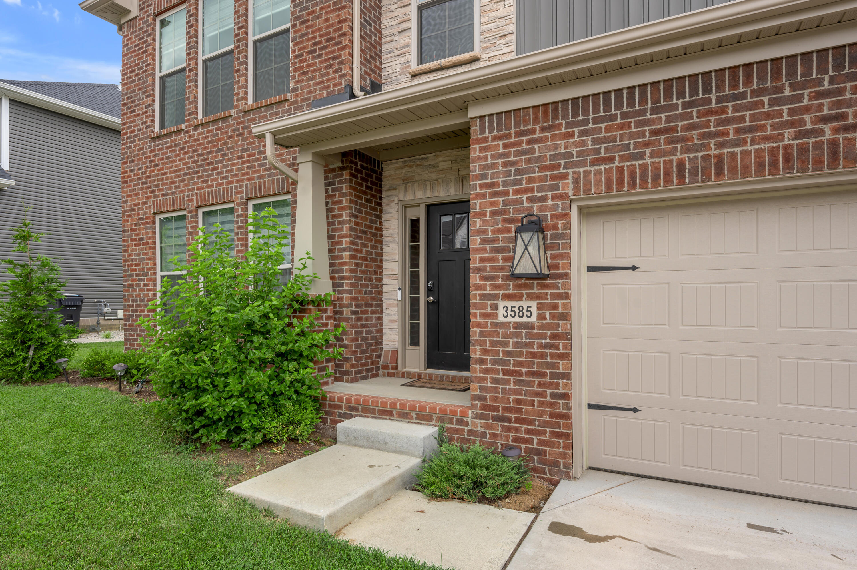 3585 Bay Springs Park Property Photo 2