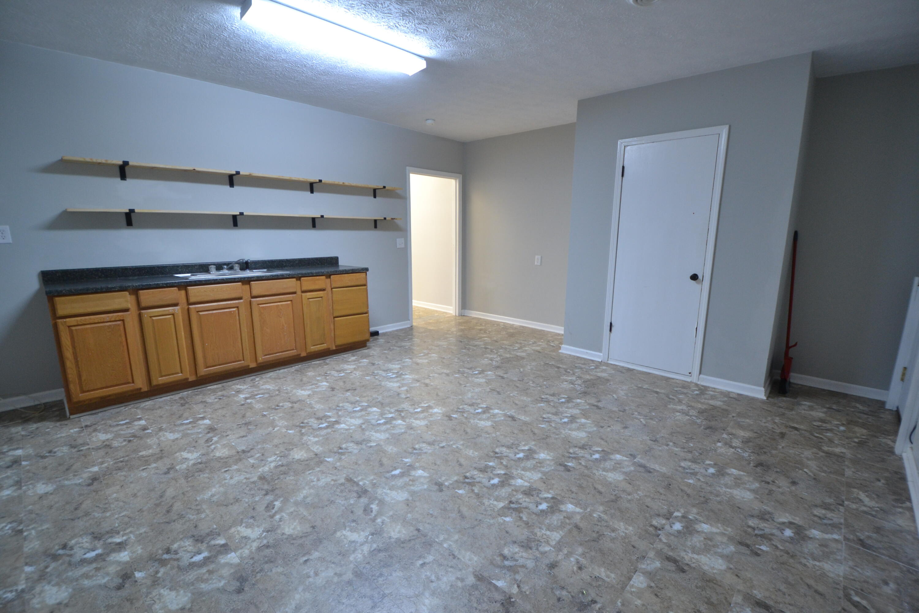 120 S Main Street Property Photo 18