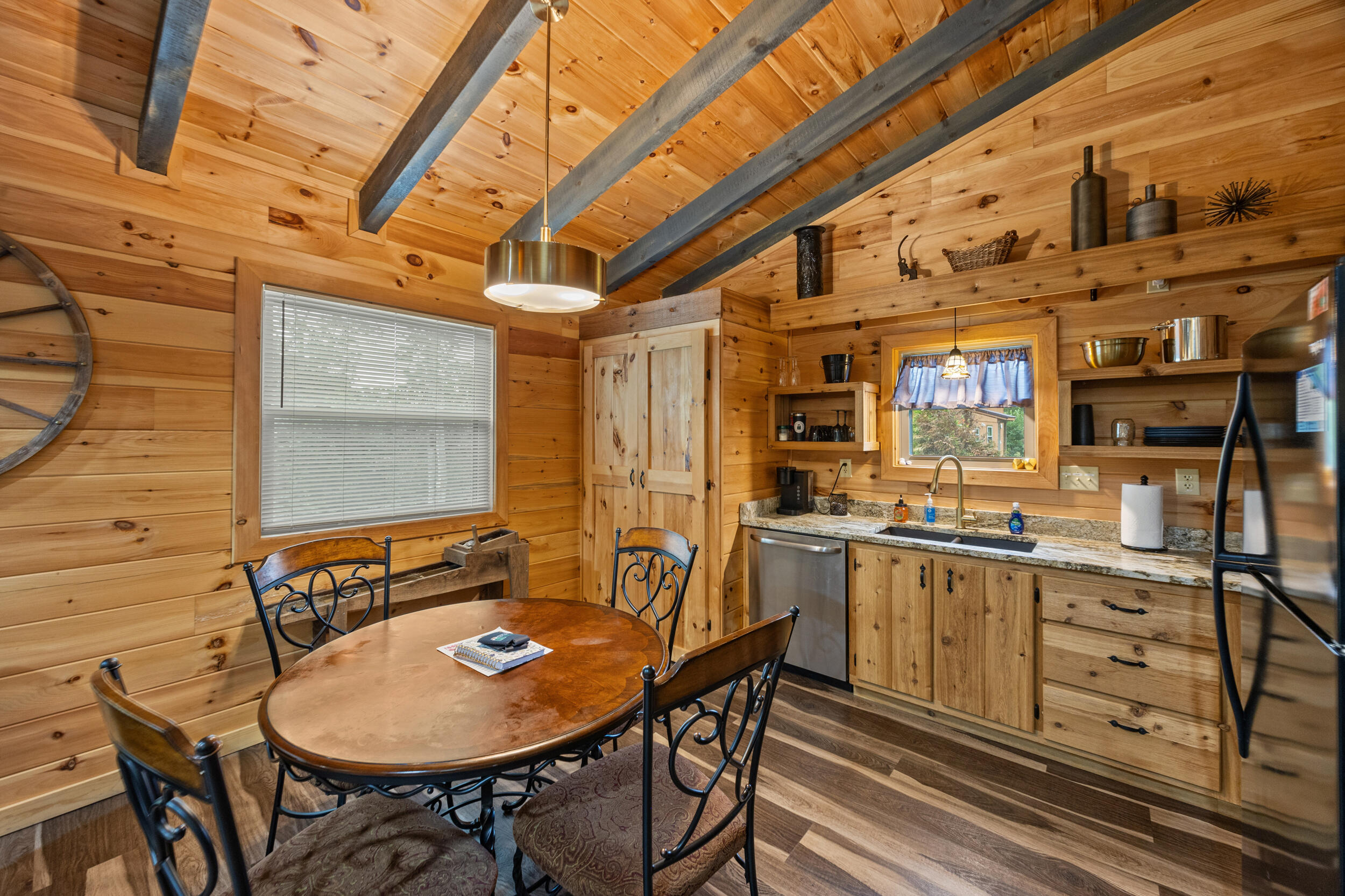 4523 Amos Ridge Road Property Photo 7