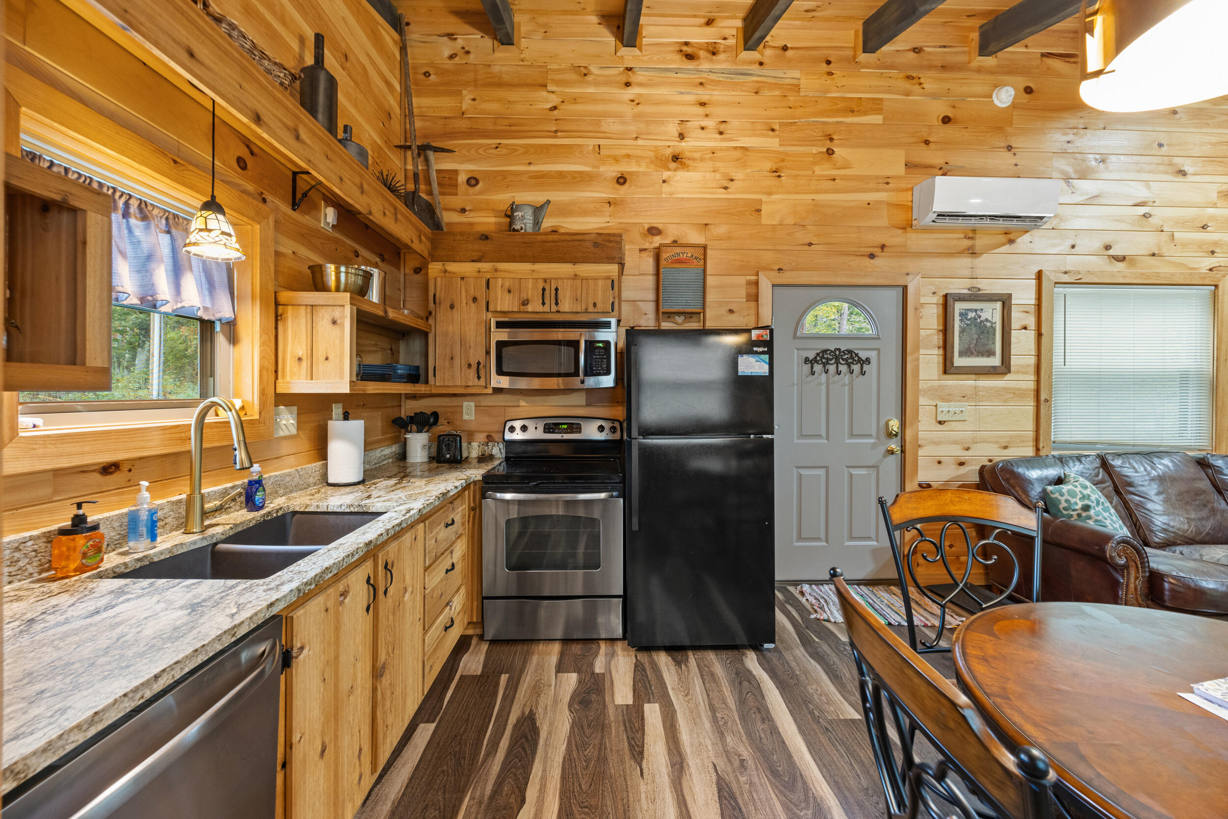 4523 Amos Ridge Road Property Photo 10