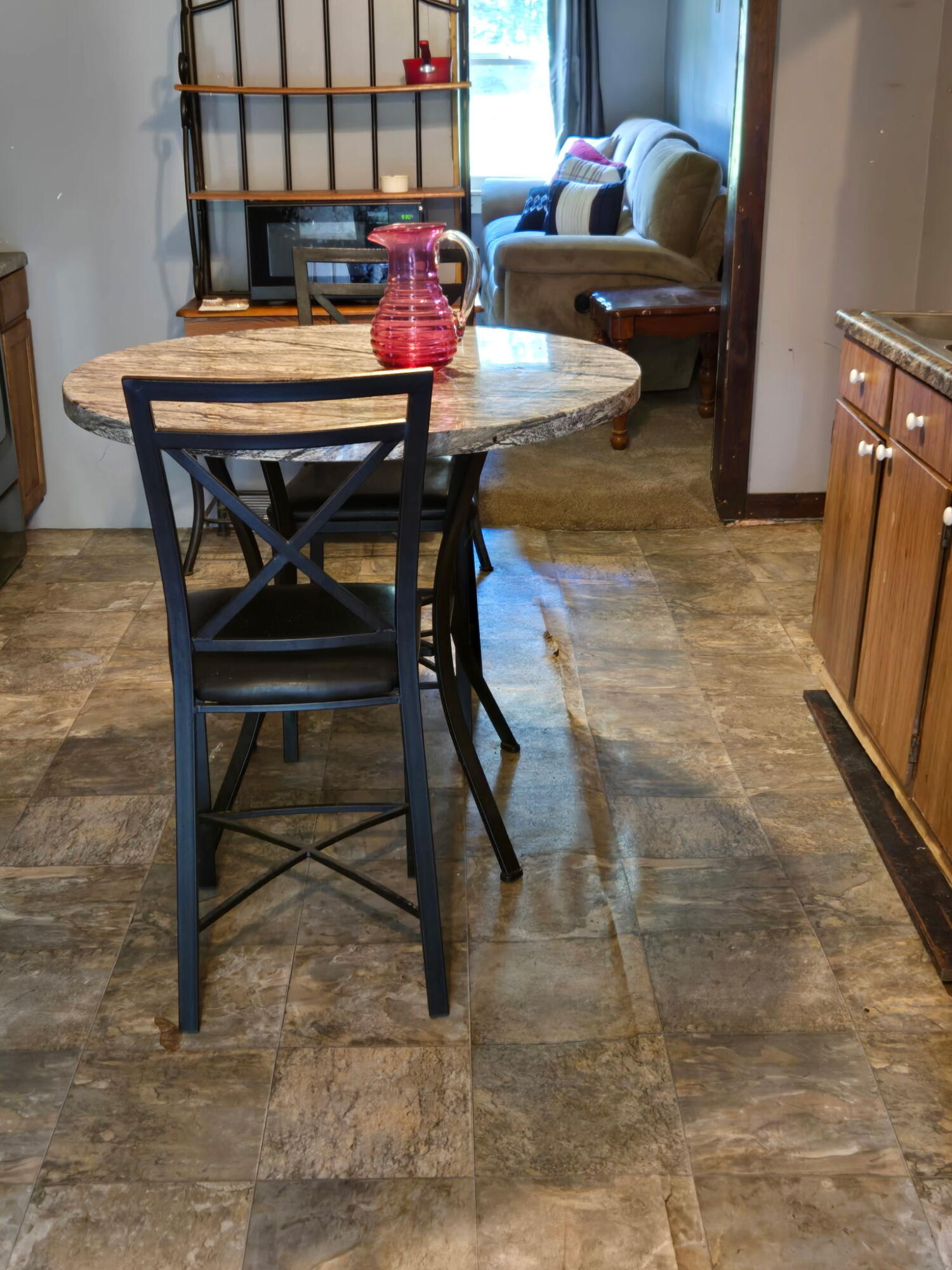 208 4th Street Property Photo 8
