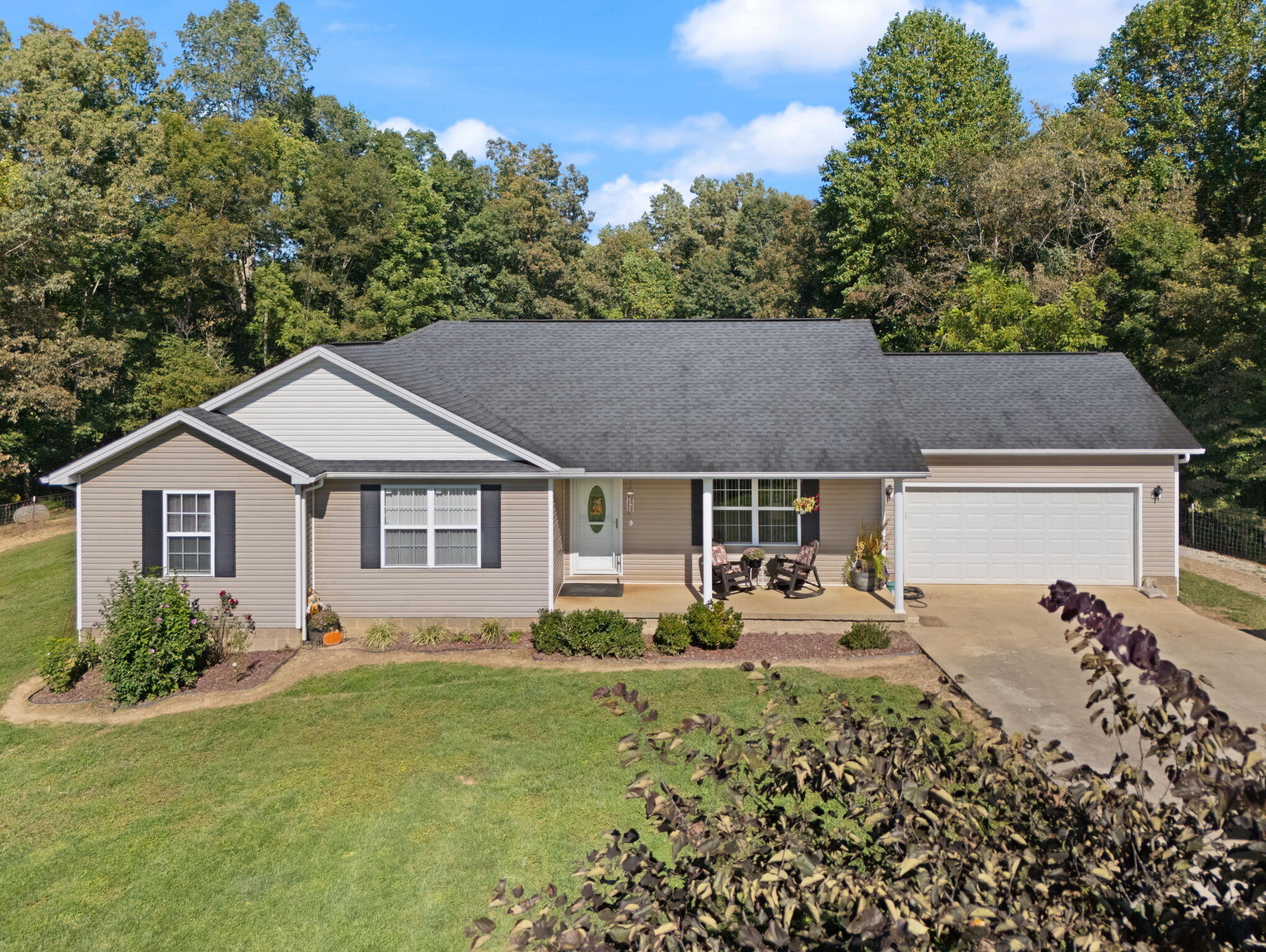 141 Parker Lane Property Photo 4
