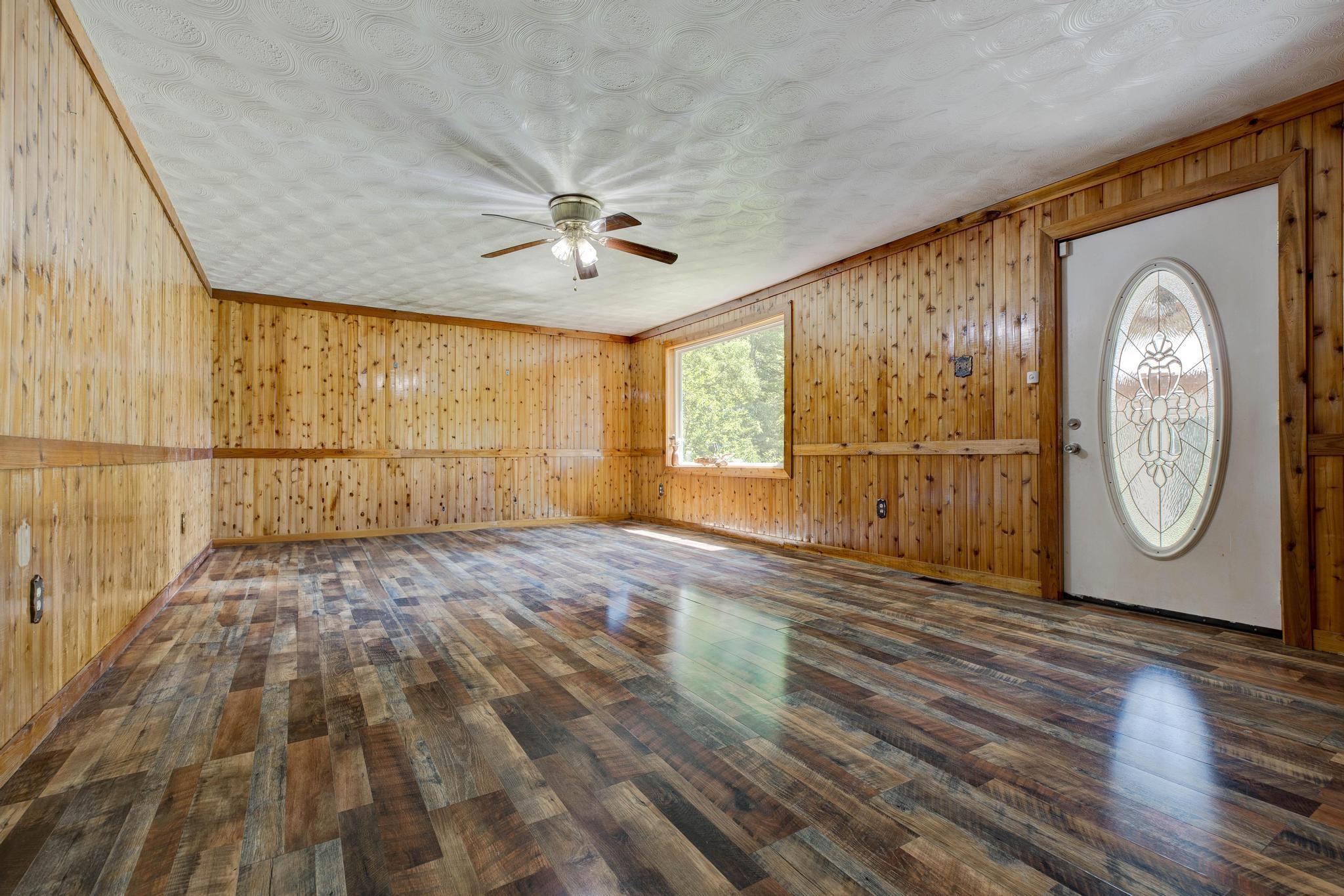 98 Brittany Lane Property Photo 7