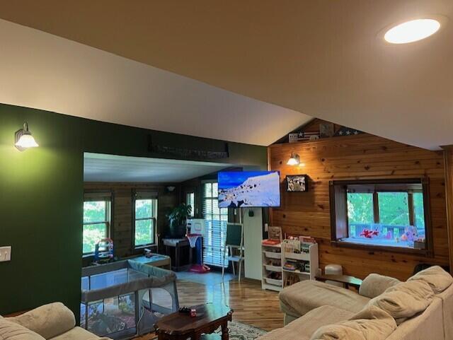 1085 Spring Branch Road Property Photo 12