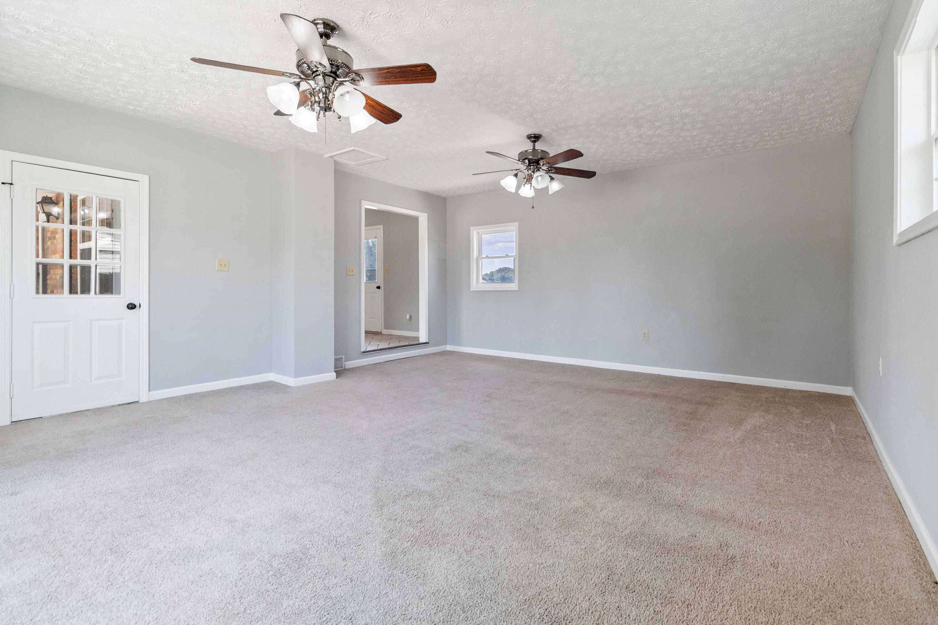 175 Robin Drive Property Photo 3
