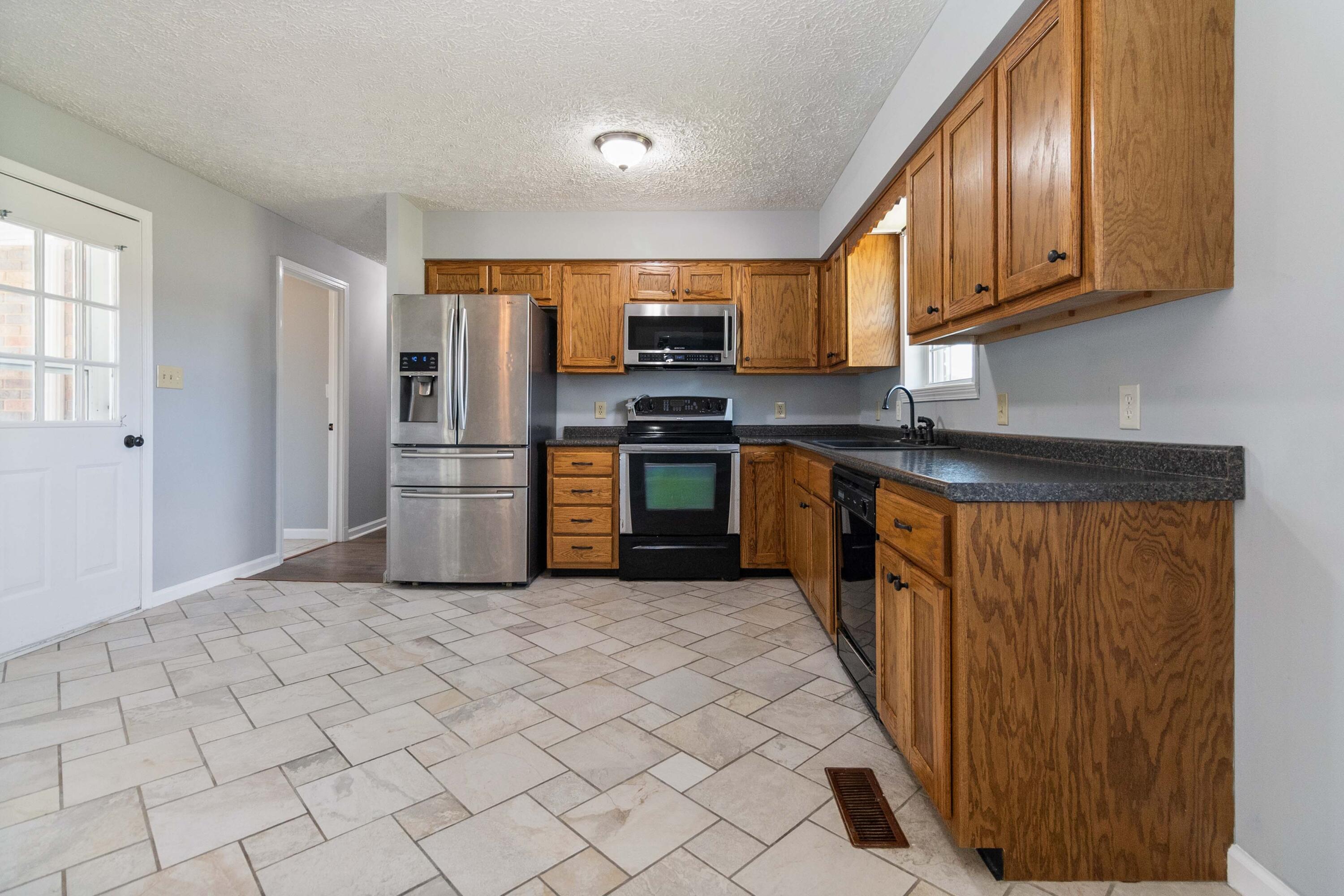 175 Robin Drive Property Photo 10