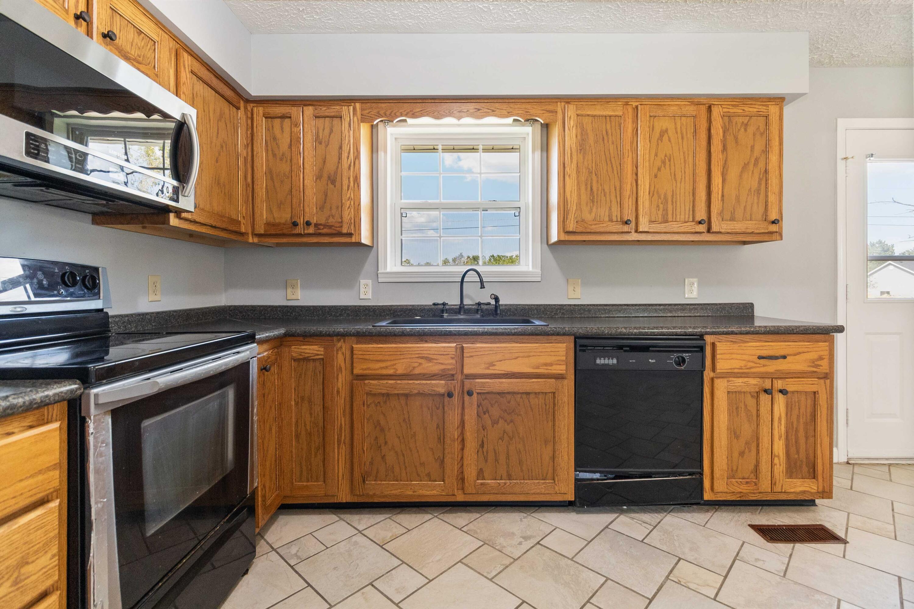 175 Robin Drive Property Photo 11