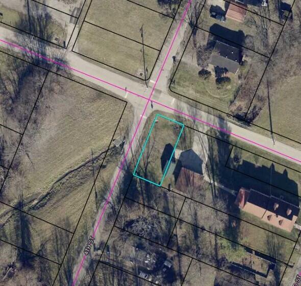 75 4th Street Property Photo 1