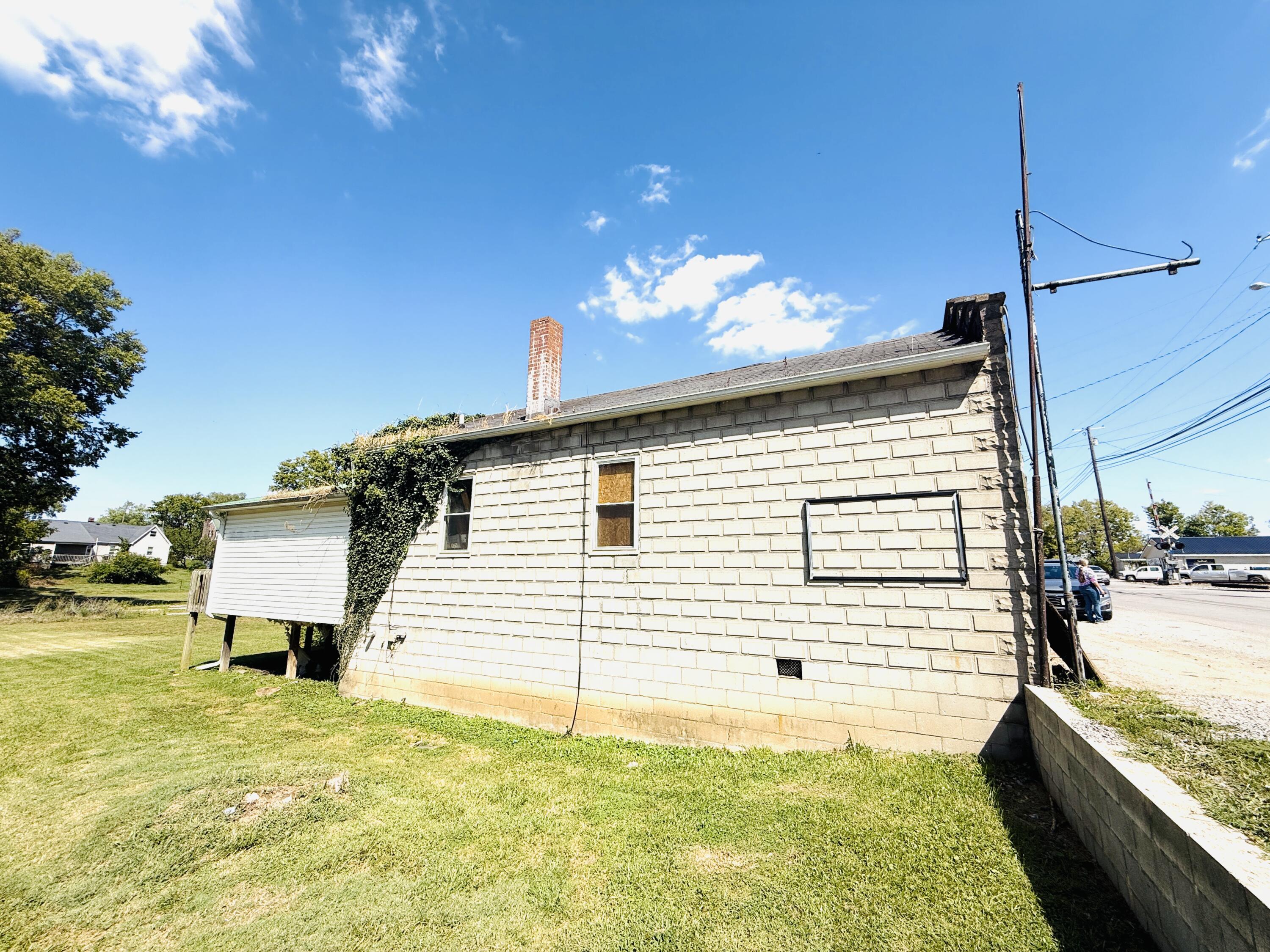 105 W Main Street Property Photo 83