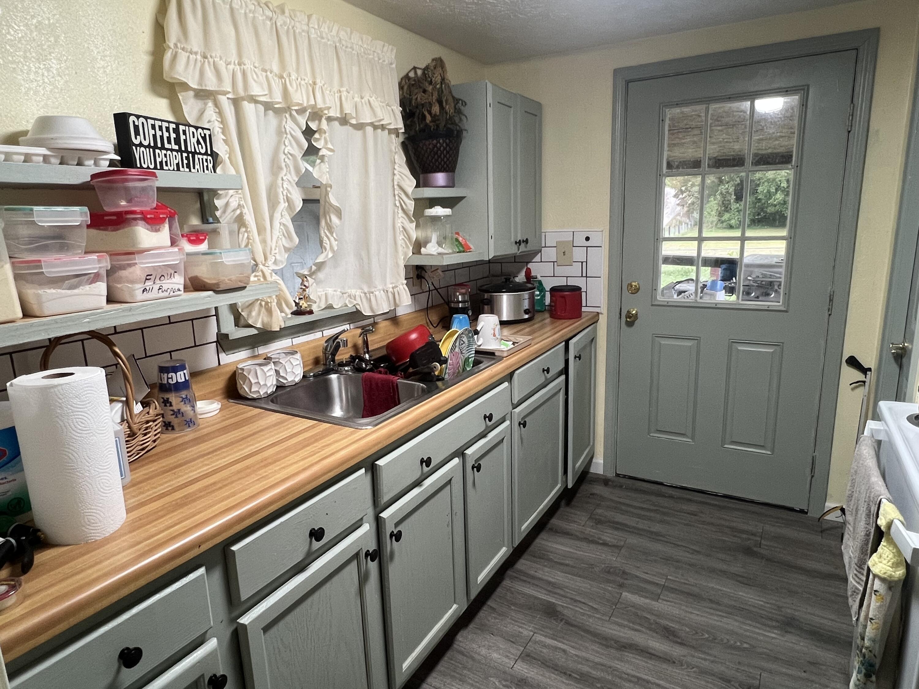 1100 Balkan Road Property Photo 3