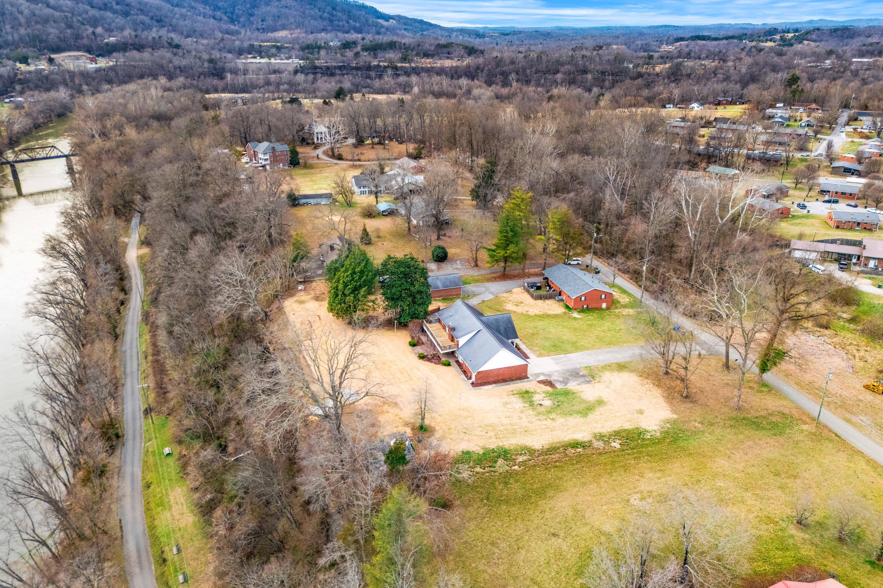 110 Locklin Drive Property Photo 8