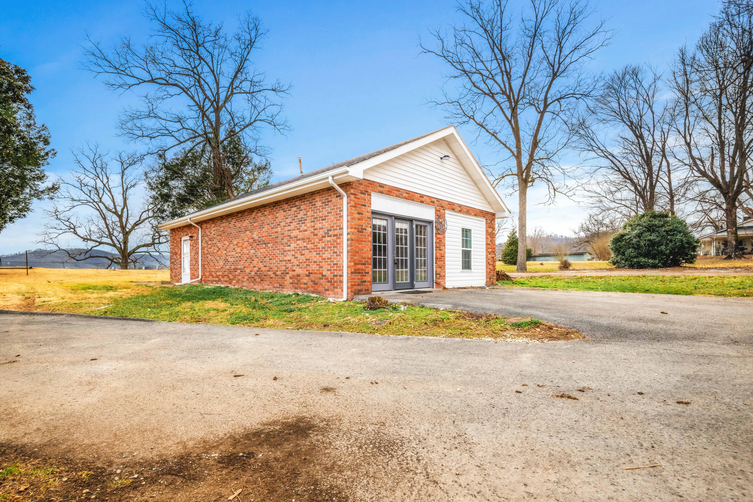 110 Locklin Drive Property Photo 12