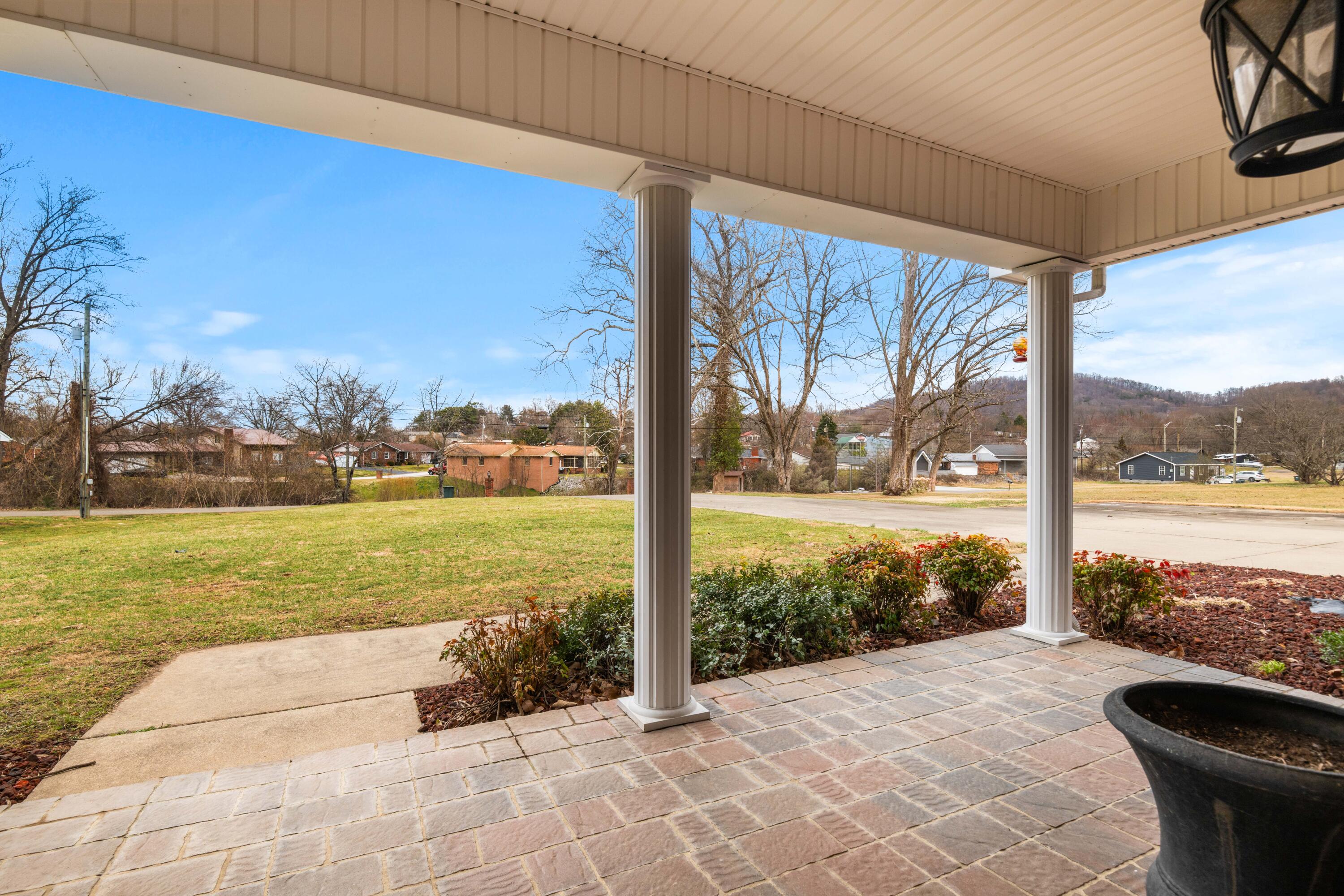 110 Locklin Drive Property Photo 14