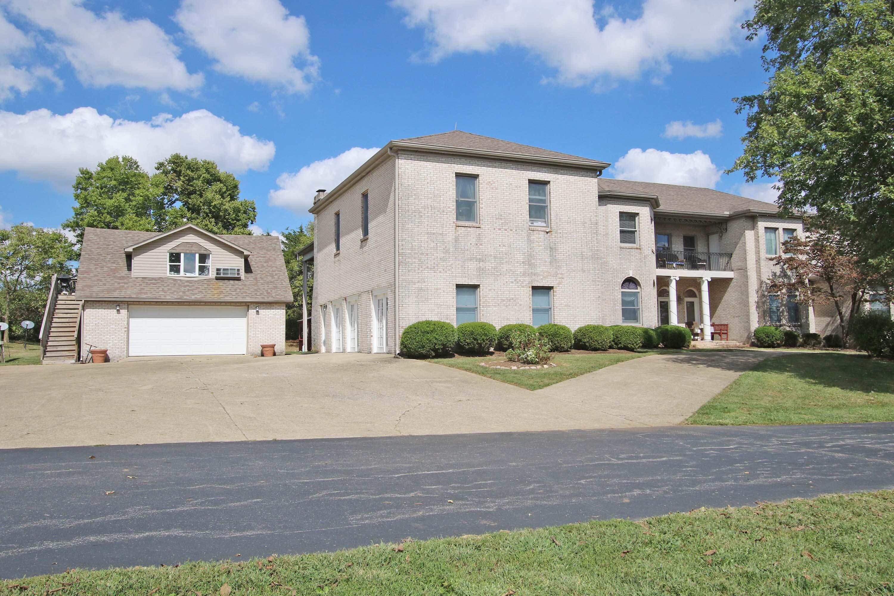 1010 Steele Road Property Photo 6