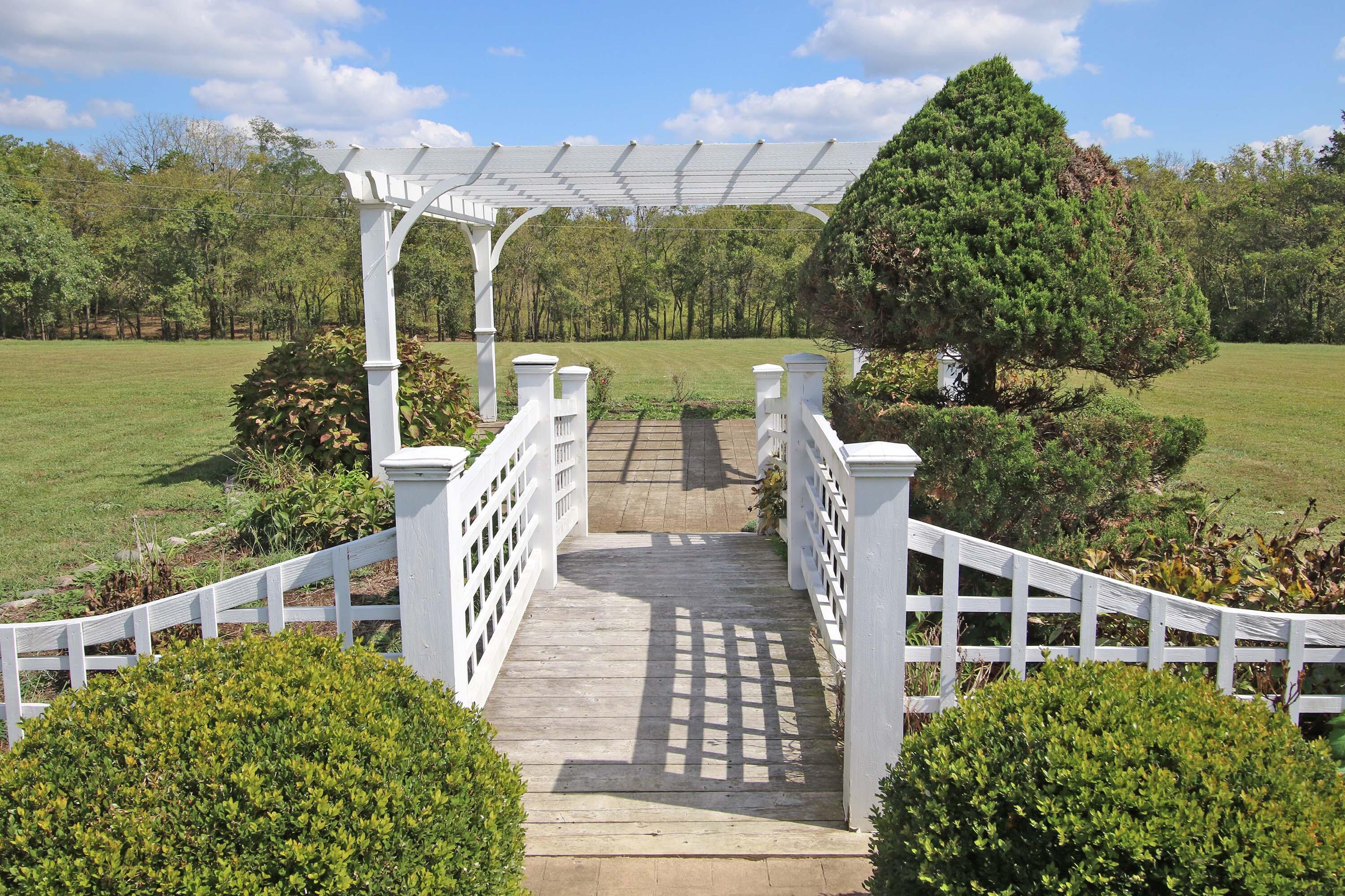 1010 Steele Road Property Photo 46