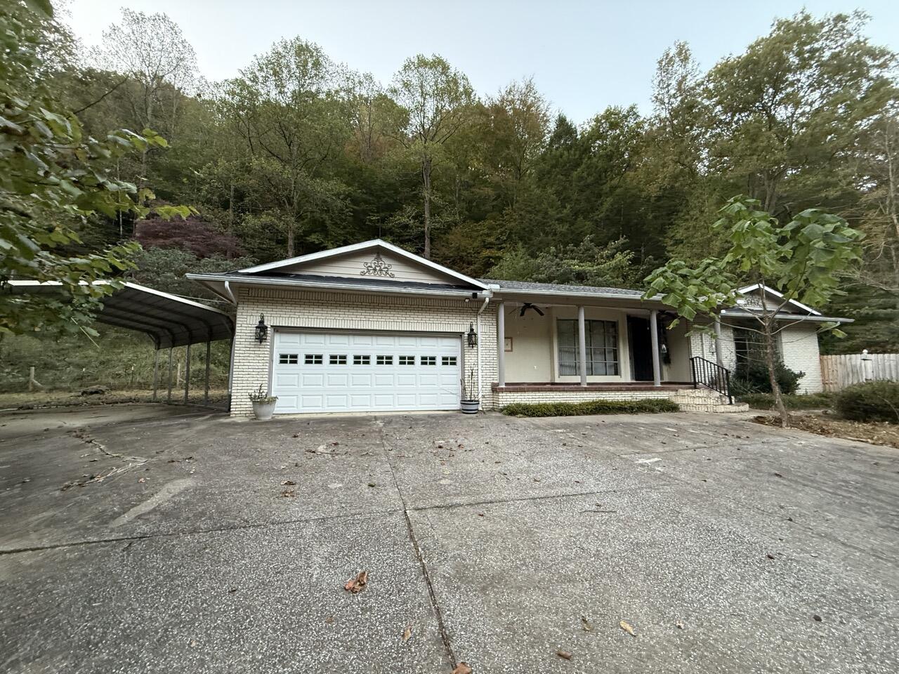 435 Simms Fork Road Property Photo 1