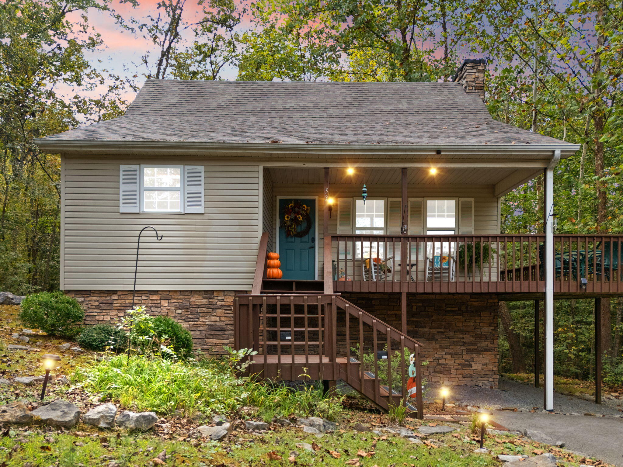 53 Clover Leaf Circle Property Photo 1