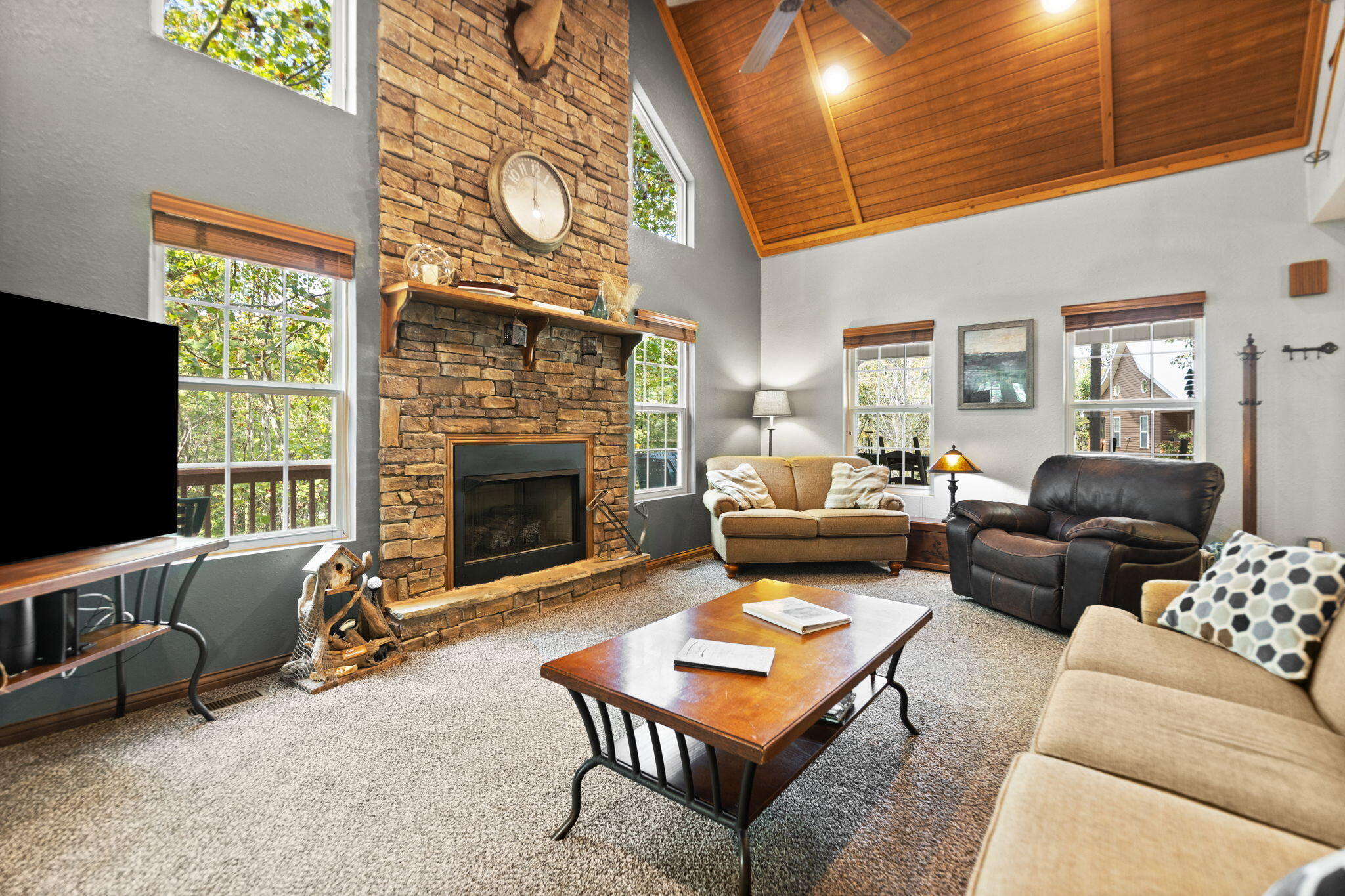 53 Clover Leaf Circle Property Photo 16