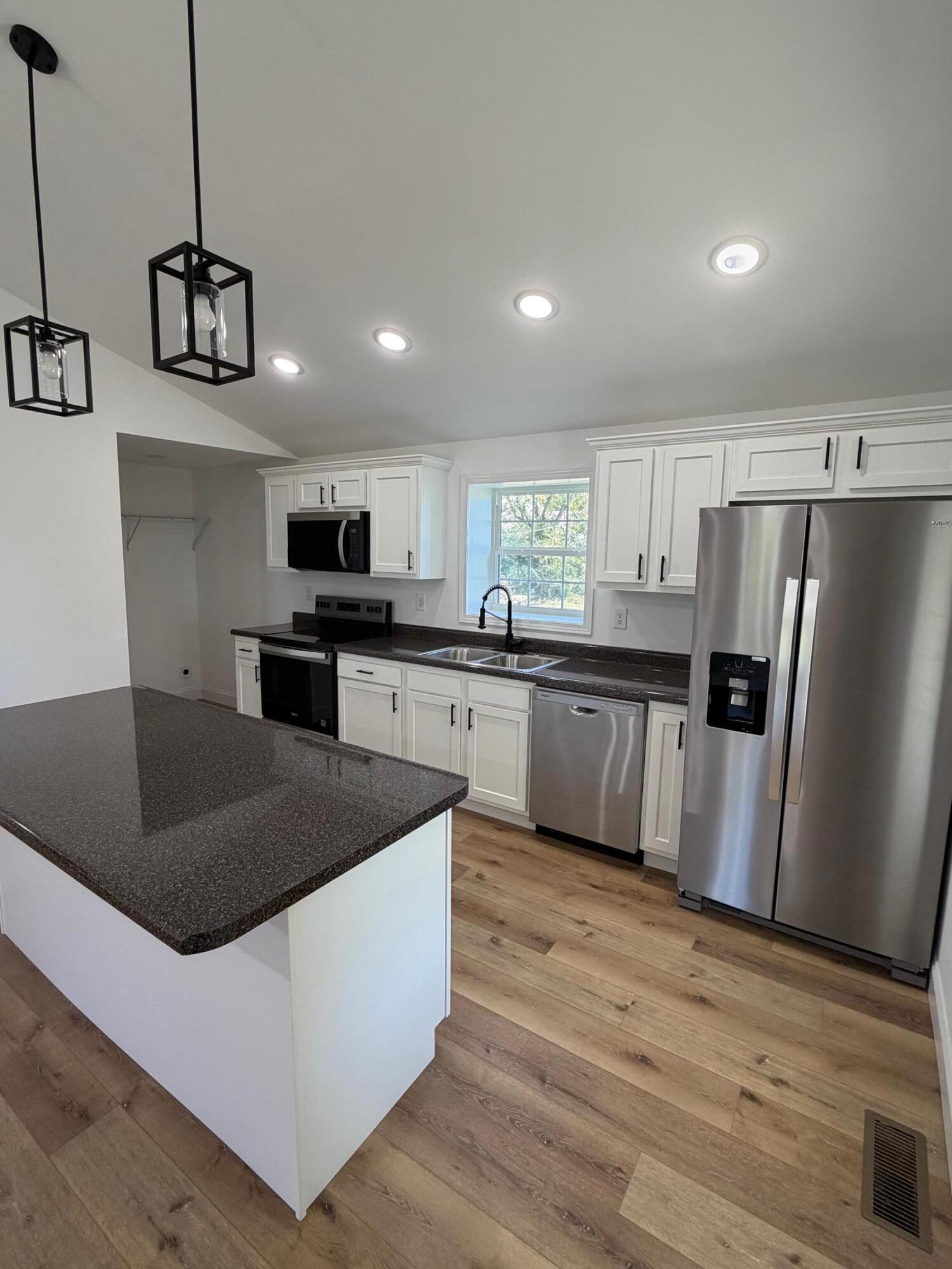 1700 Gordon Hill Pike Property Photo 3