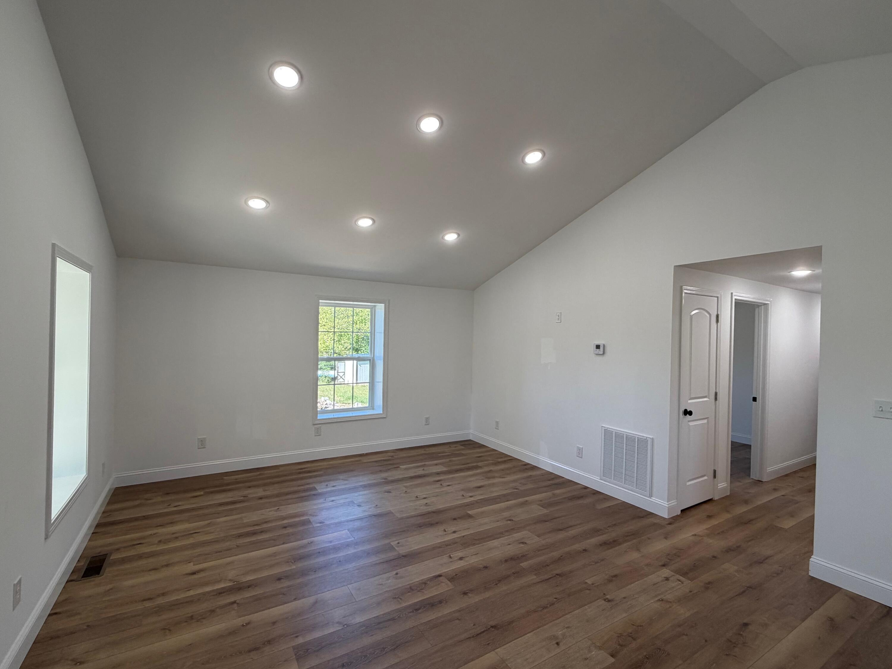 1700 Gordon Hill Pike Property Photo 6
