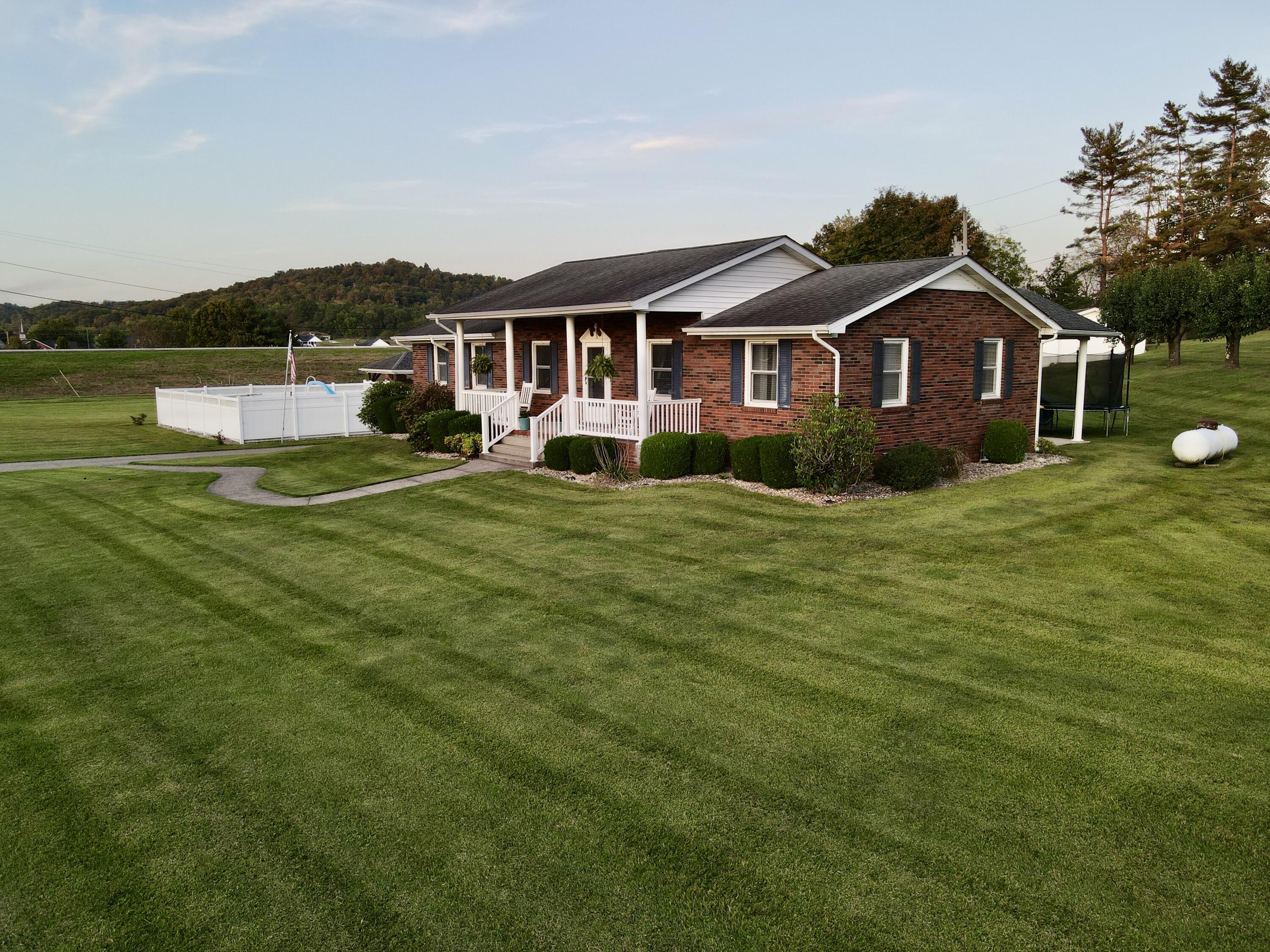 207 Maretburg Road Property Photo 3