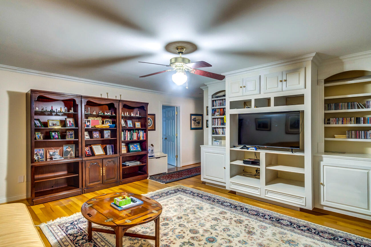 114 Bethpage Path Property Photo 25