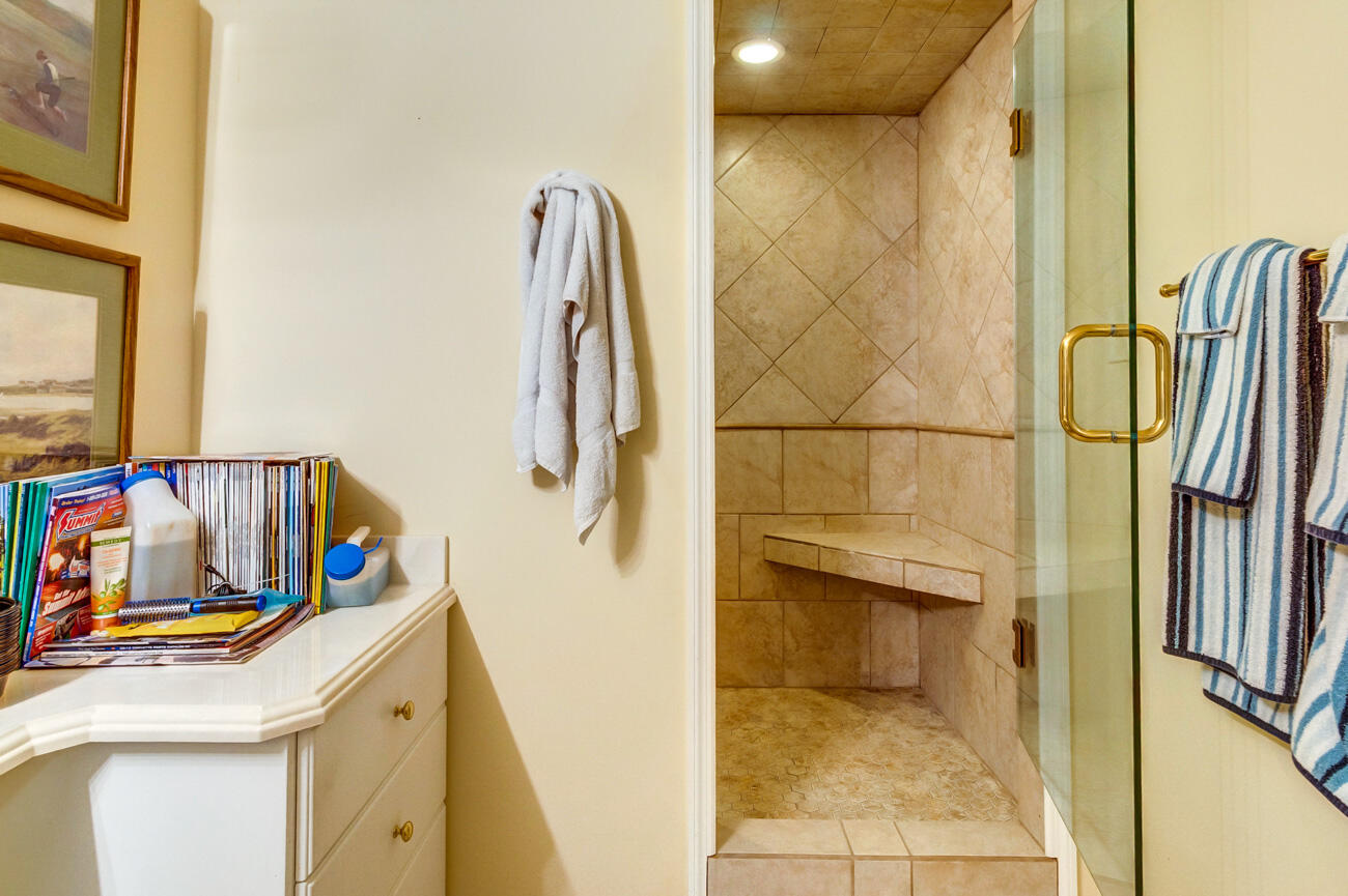 114 Bethpage Path Property Photo 37