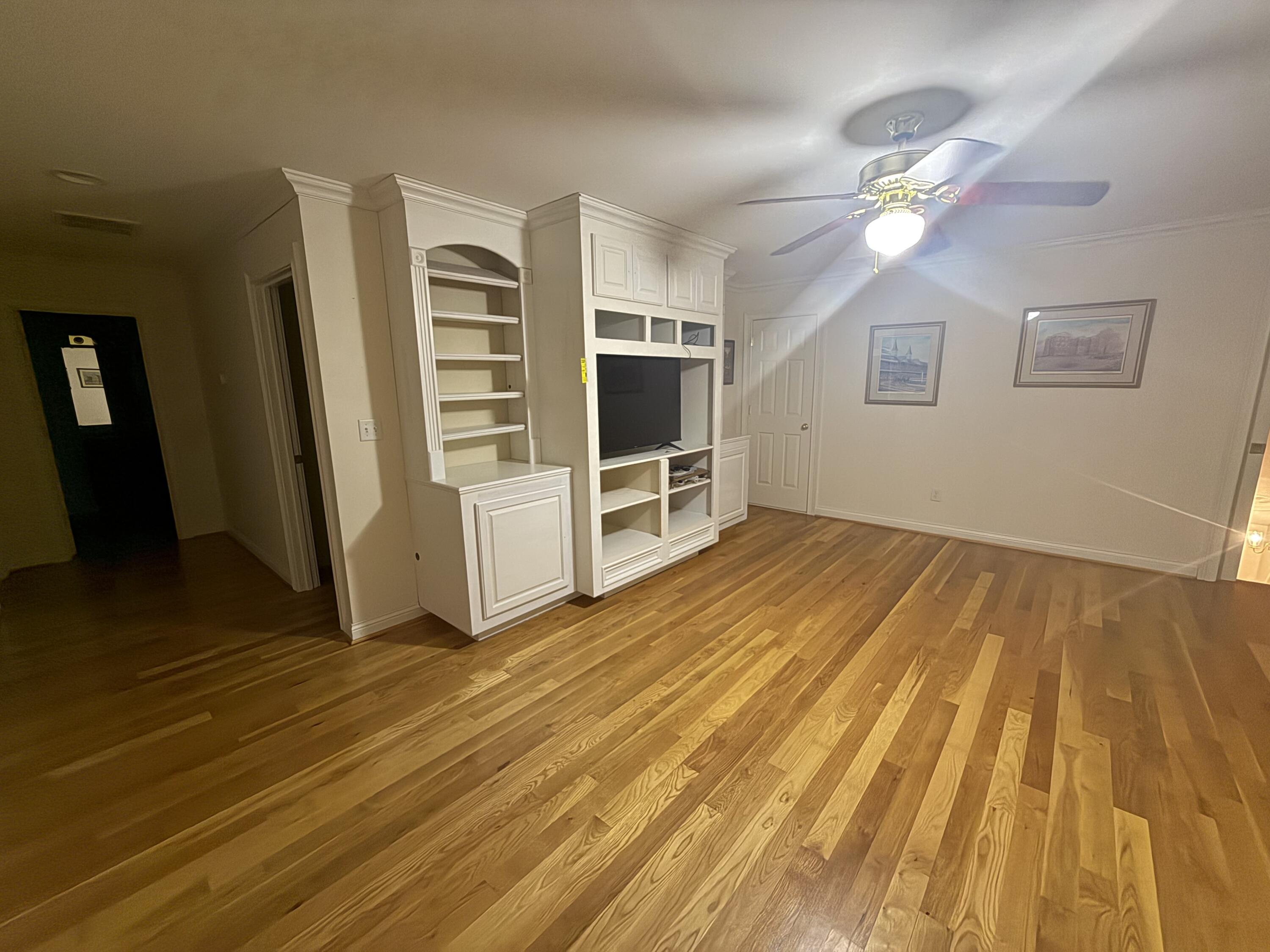 114 Bethpage Path Property Photo 57