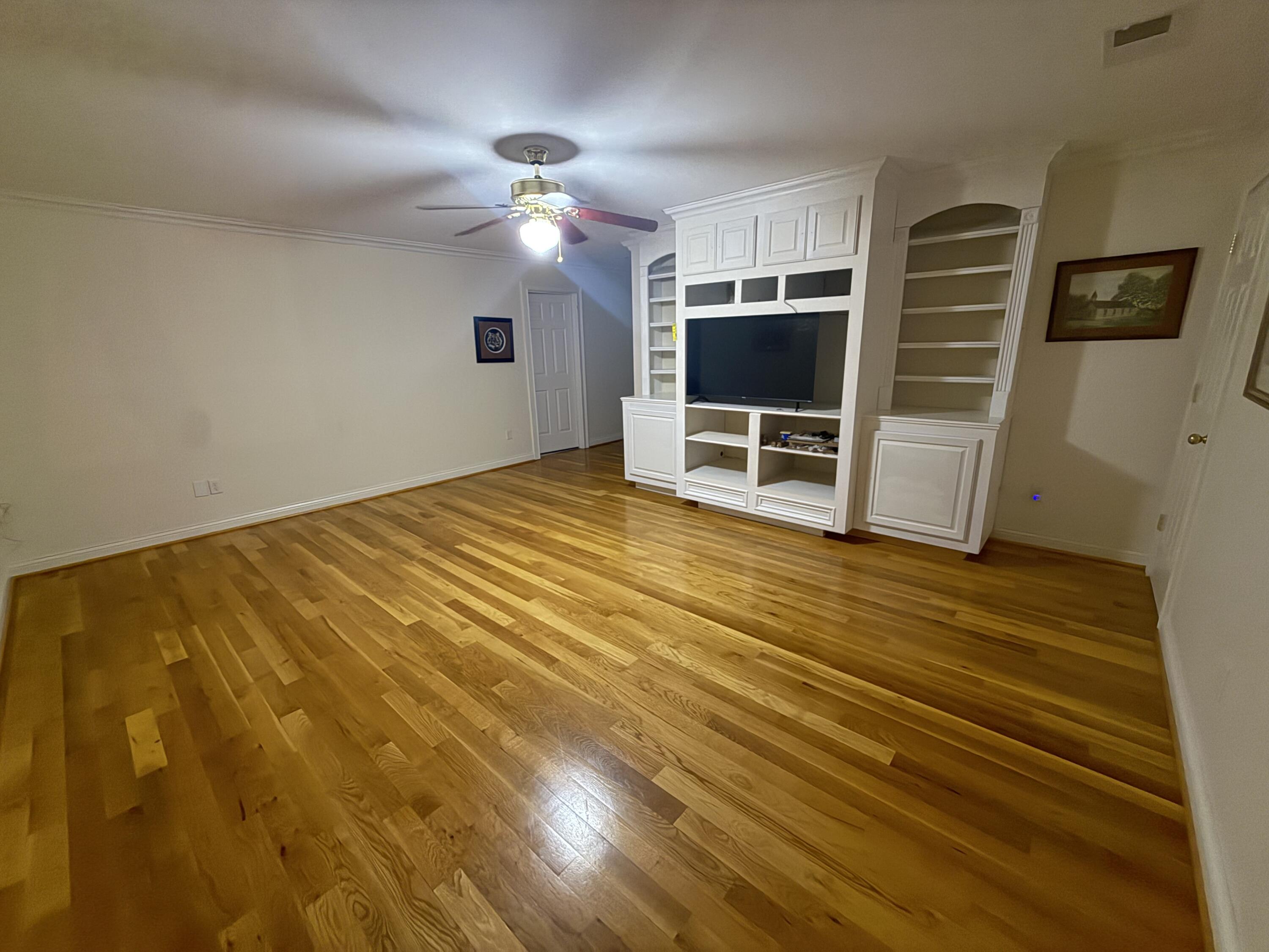 114 Bethpage Path Property Photo 59
