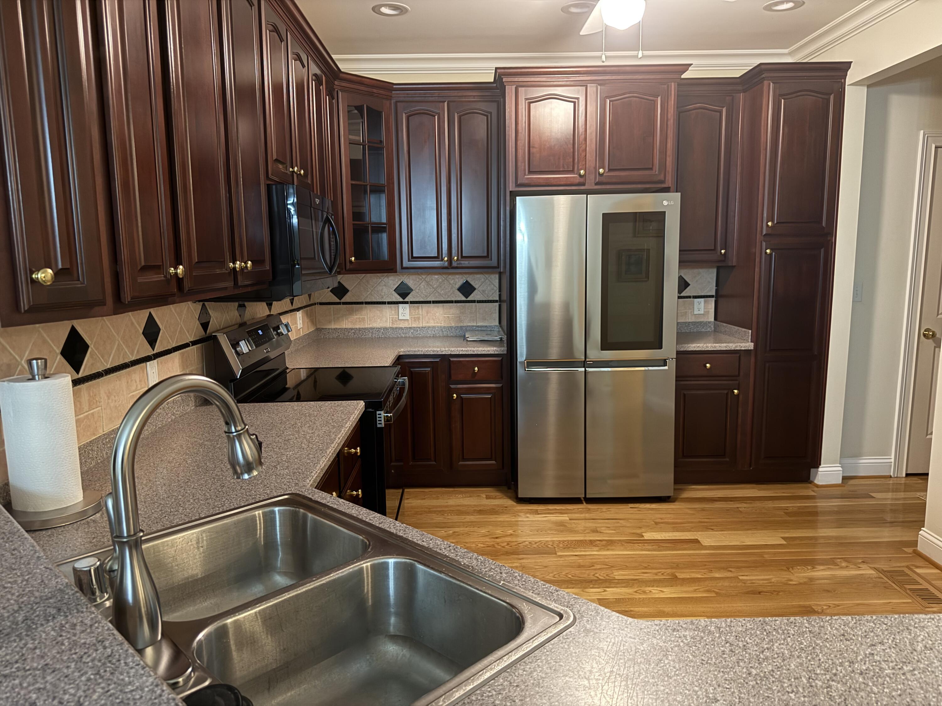 114 Bethpage Path Property Photo 64
