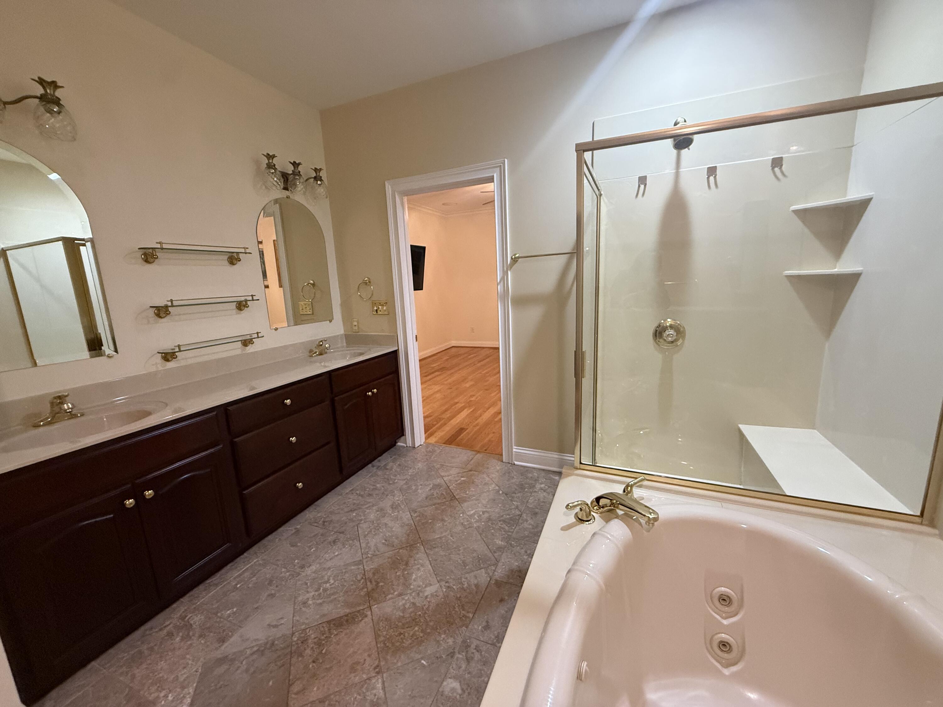 114 Bethpage Path Property Photo 79