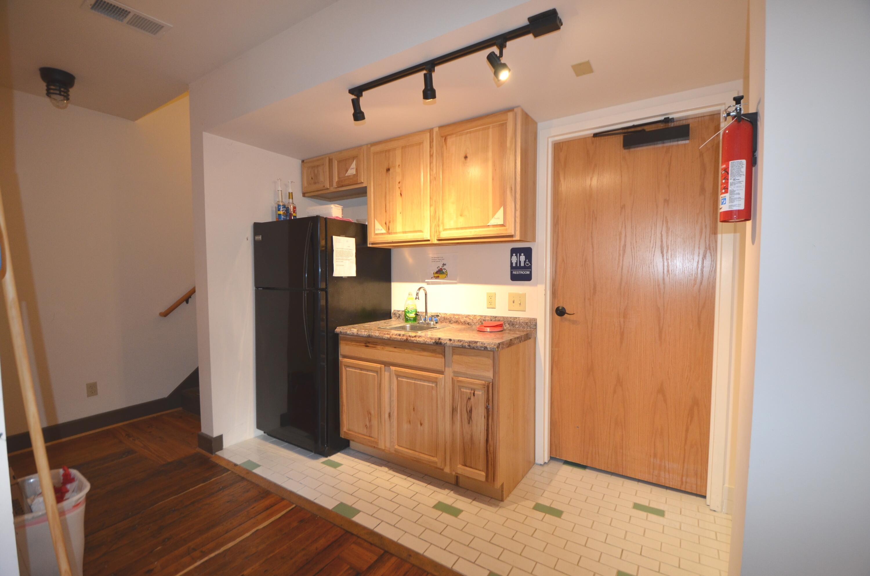 120 S Main Street Property Photo 10