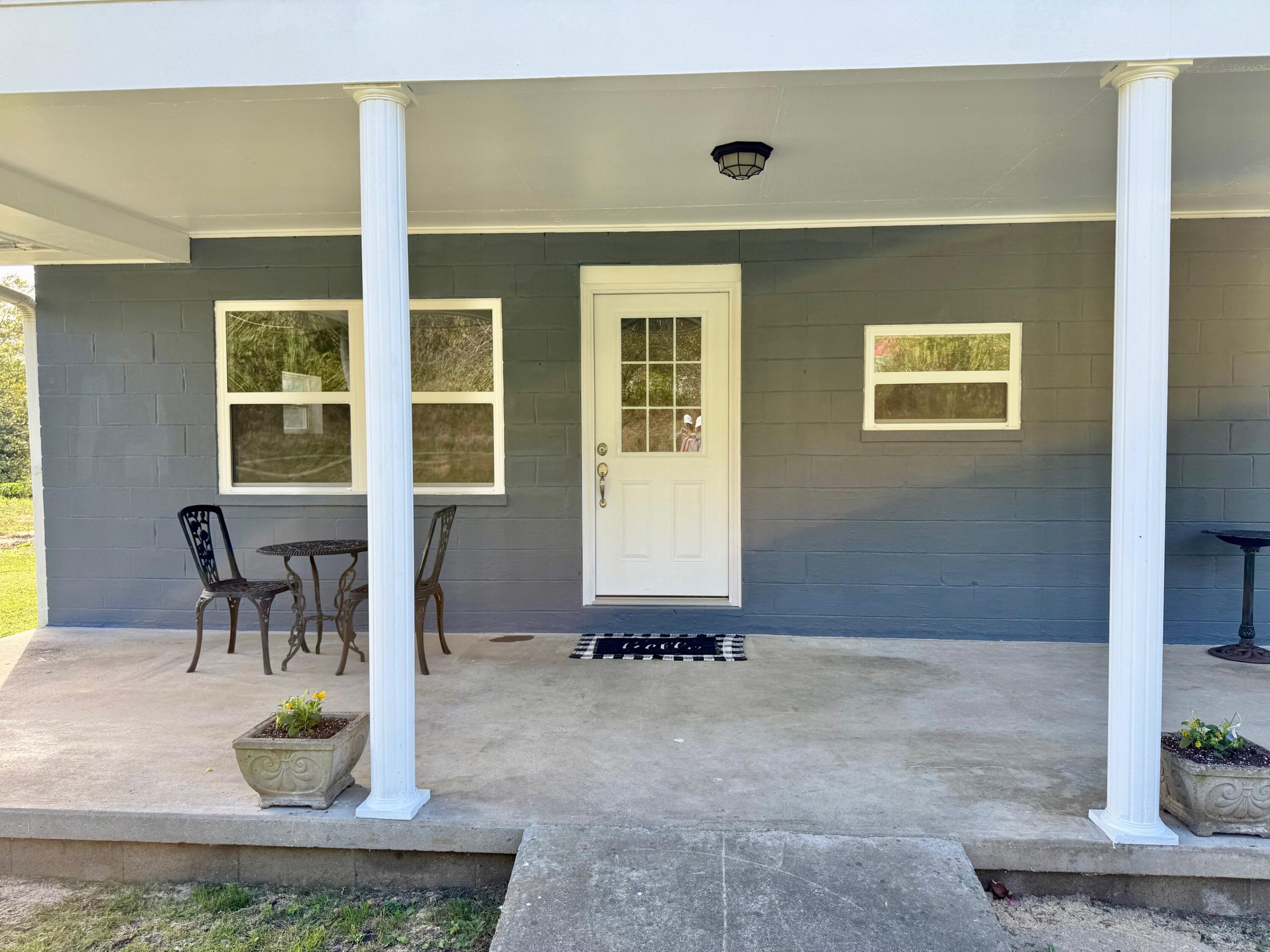 233 River Road Property Photo 3