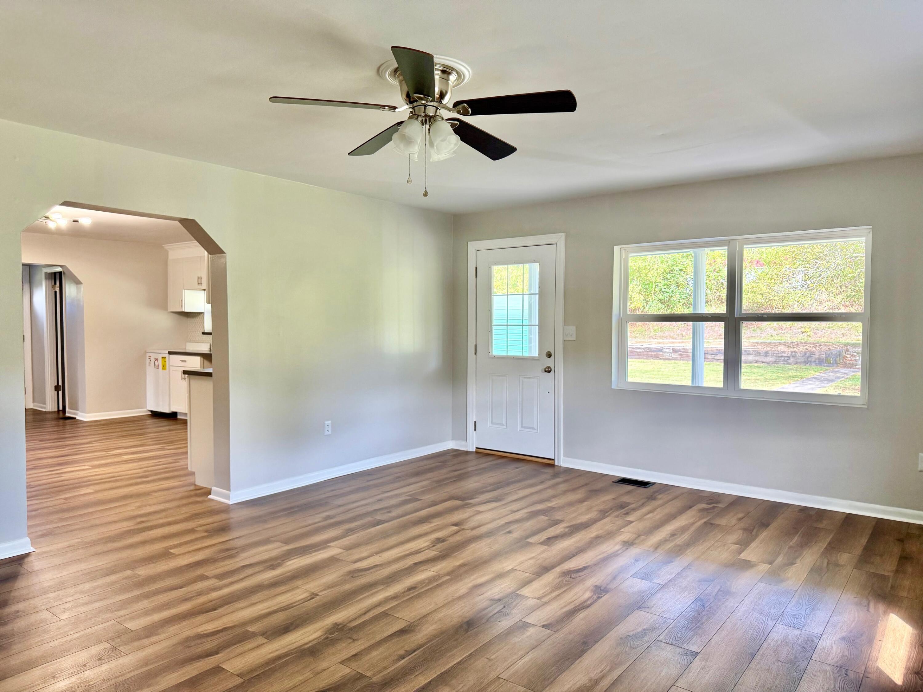 233 River Road Property Photo 8