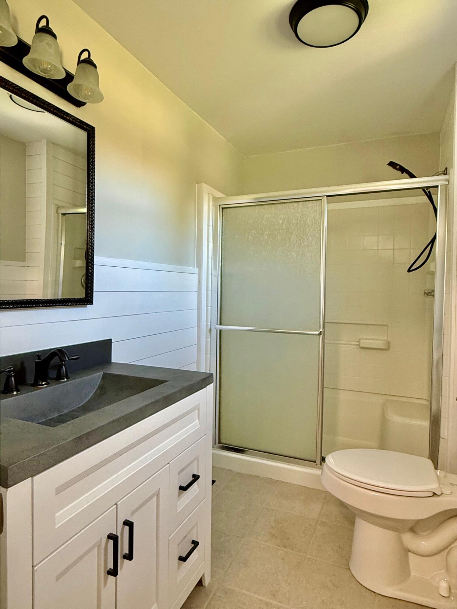 233 River Road Property Photo 13