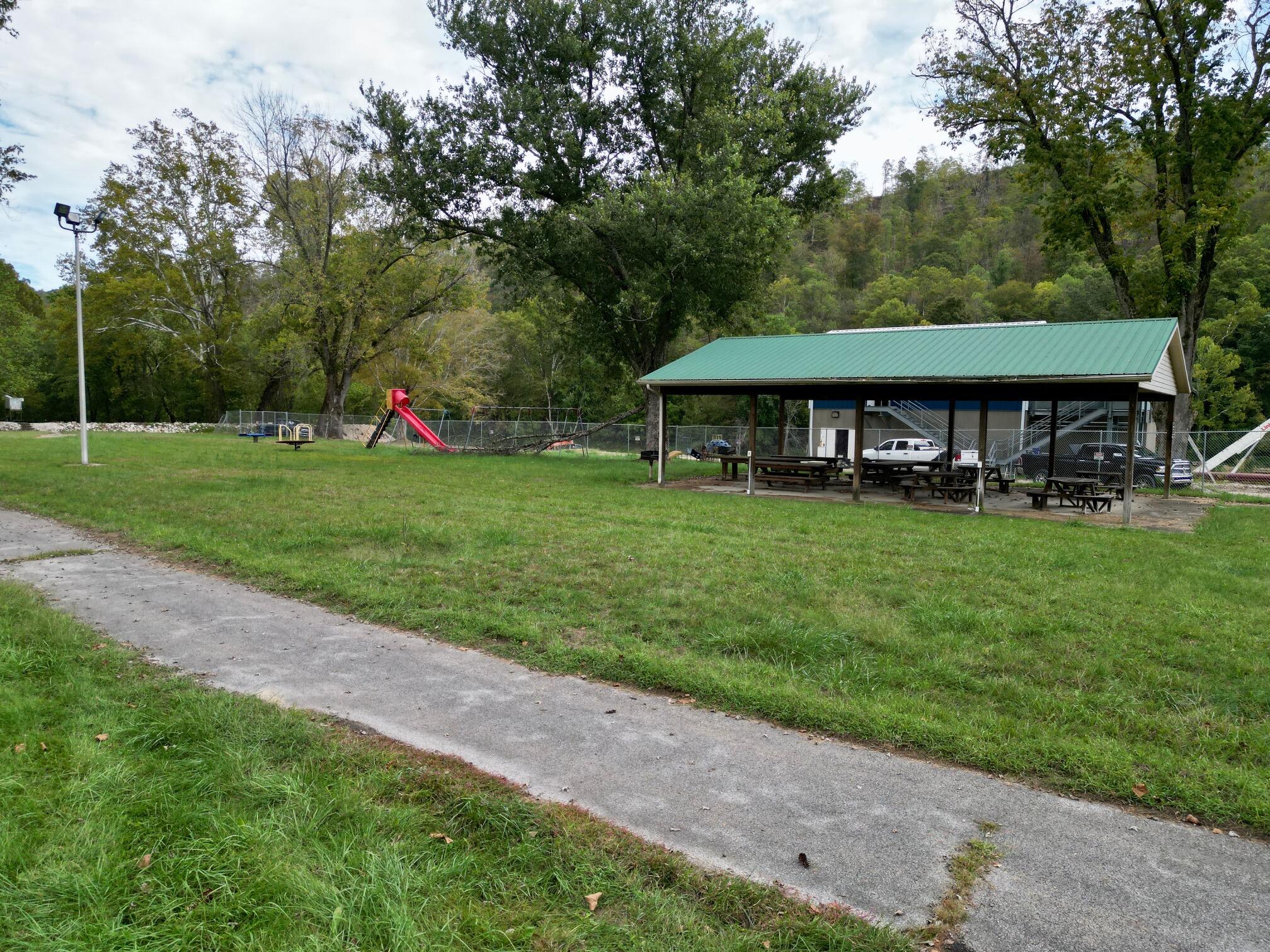 233 River Road Property Photo 63