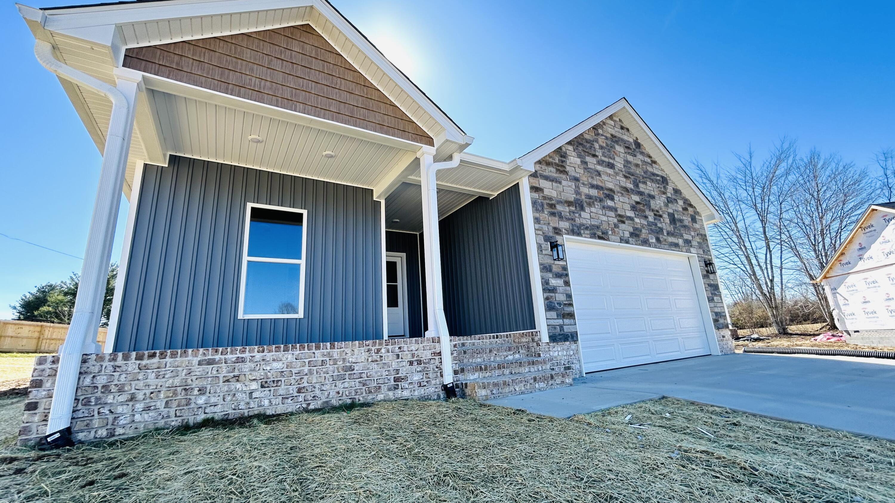 112 Gray Bird Lane Property Photo 3
