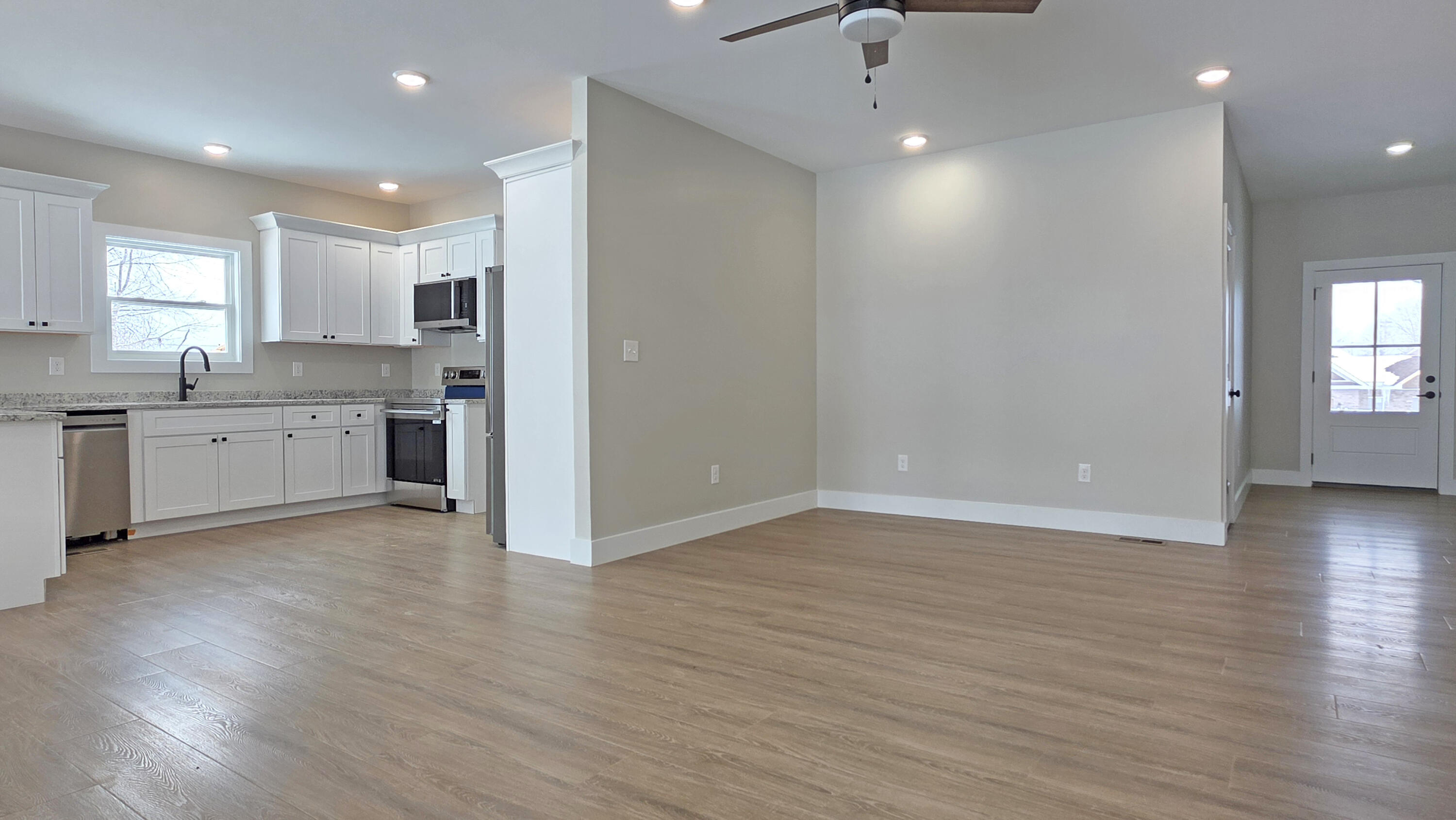 112 Gray Bird Lane Property Photo 6